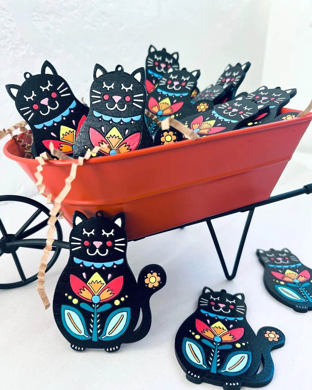 A load of kitties coming in your way! 🐈&zwj;⬛

Ahh, the beauty of Spring! With the fresh air, an array of vibrant blooms, who wouldn't be a bit anxious to get outside and enjoy the great outdoors?

For those of us stuck behind computer screens all d