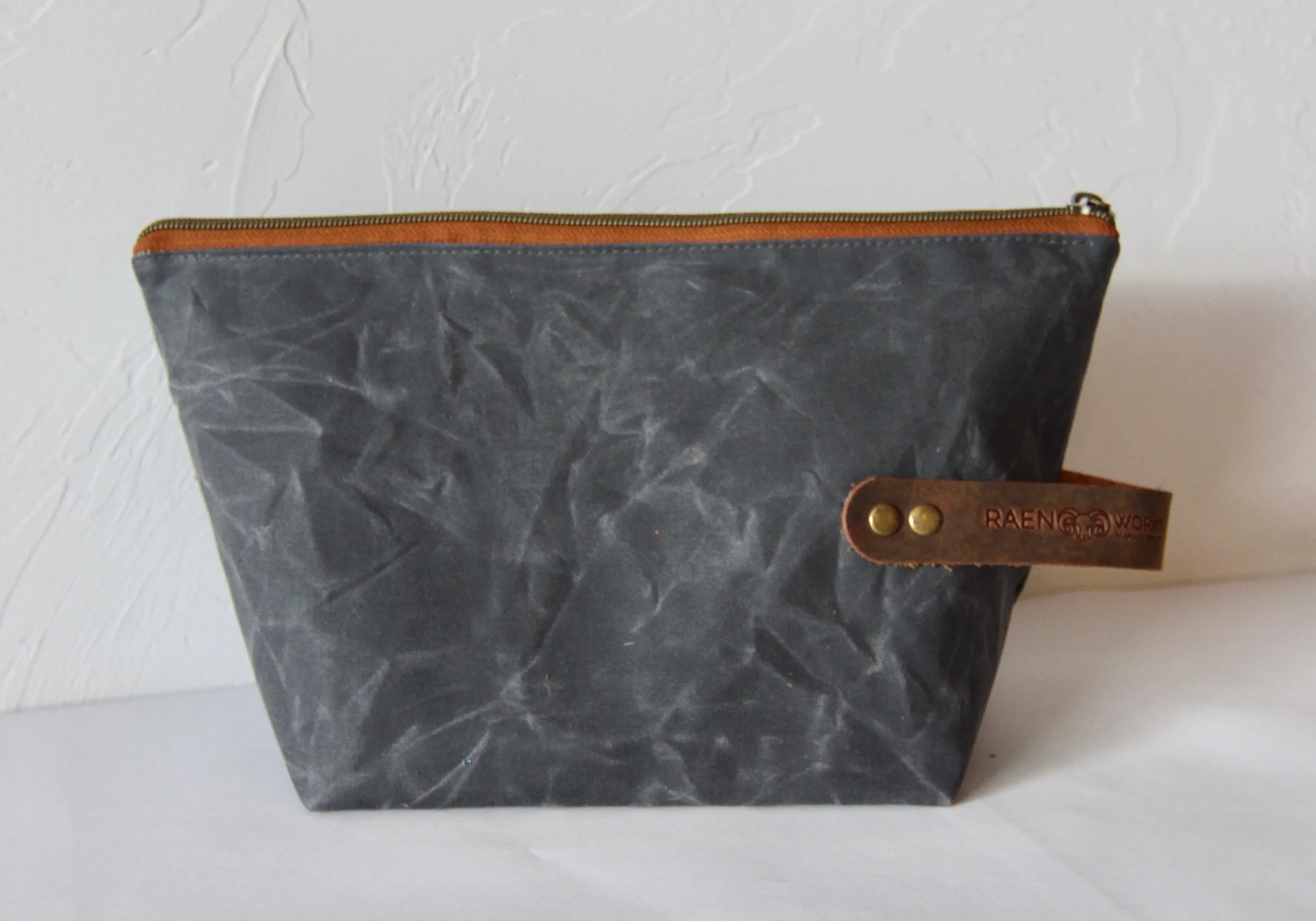 Raen Works Zipper pouch #Charcoal.jpeg