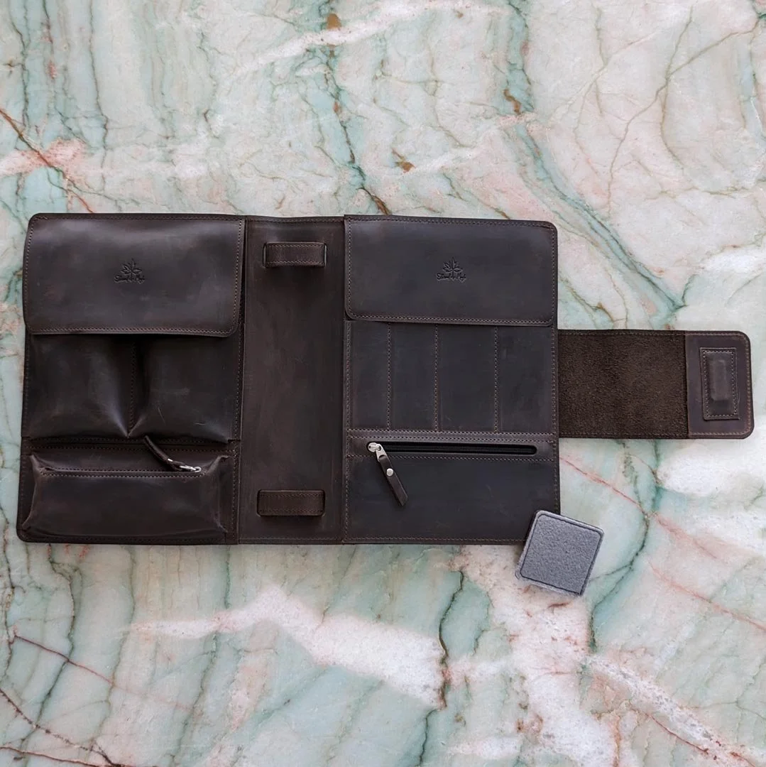 Thread & Maple crochet-binder-regular-chocolate-open.jpg