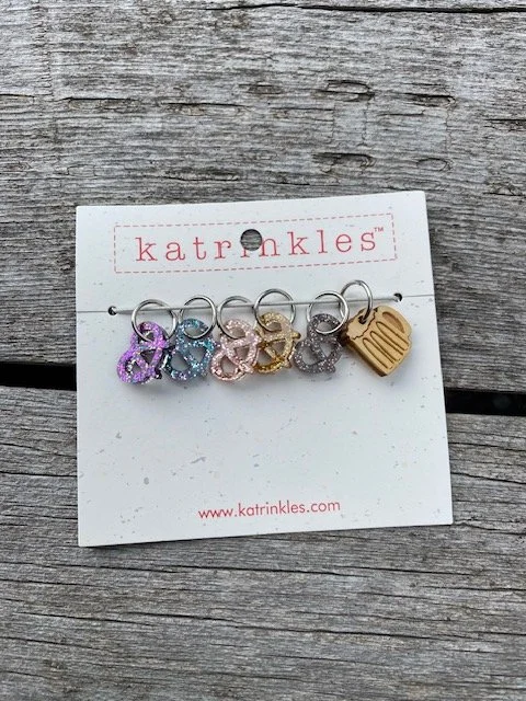 Katrinkles Stitch markers Beer and pretzels.jpeg