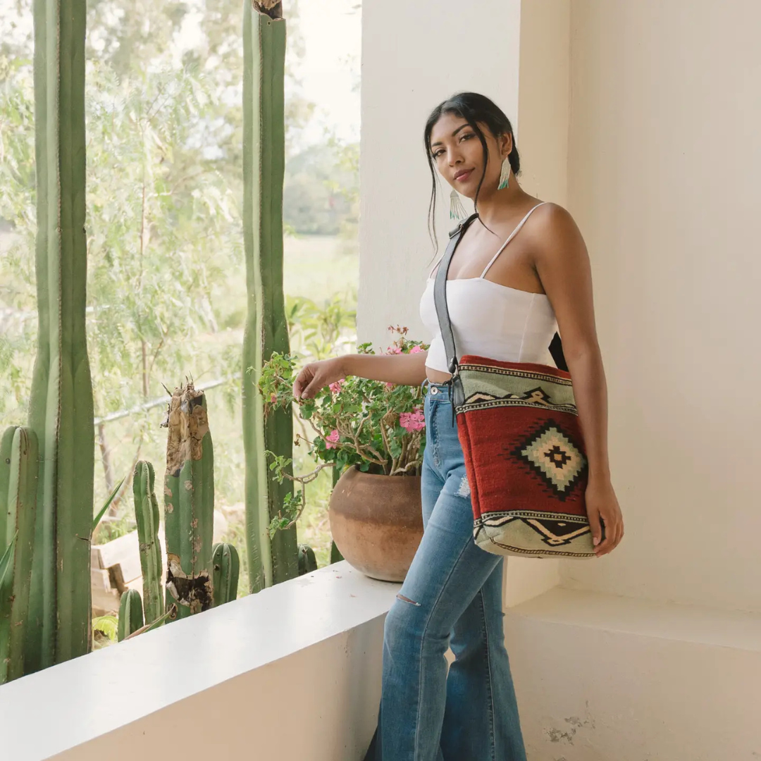 Adobe shoulder bag.png