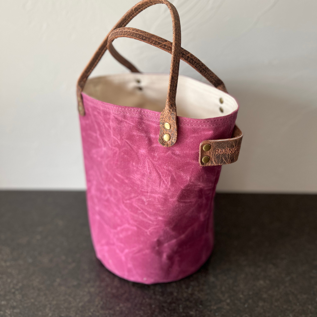 Raen works bucket project bag magenta.png