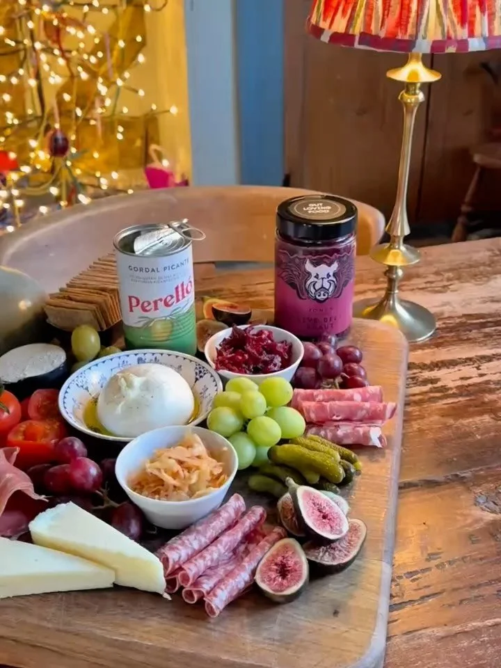 There&rsquo;s no way we&rsquo;ll be skipping the cheese board this Christmas - but we will be enhancing it instead. Because balance at Christmas looks like this 👆 A little bit of cheese for the soul, and some Jones Kraut for the gut microbes 🦠 In g