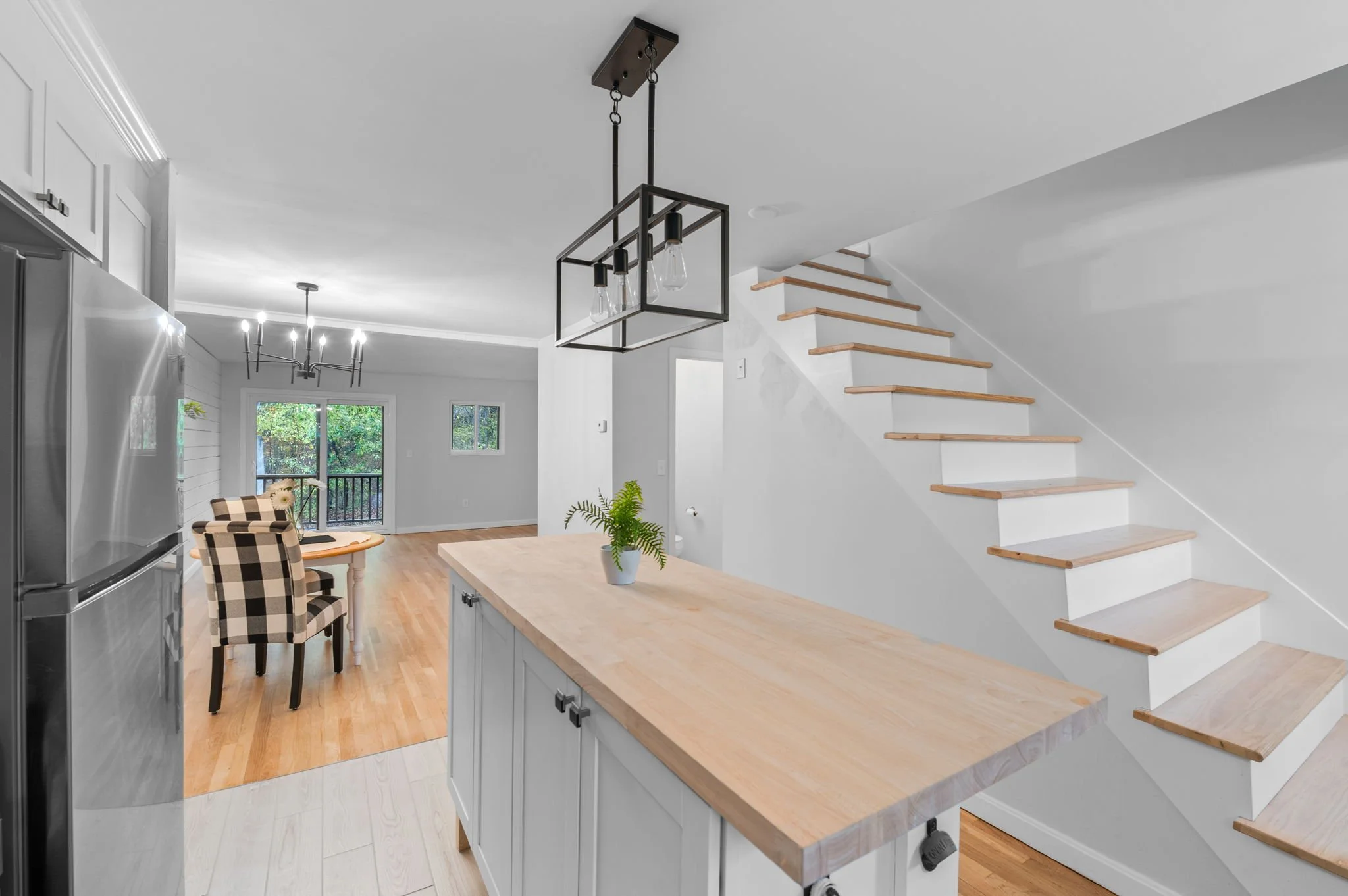19-web-or-mls-107Farrwood_019.jpg