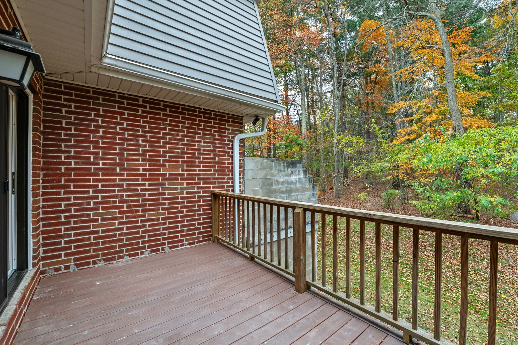6-web-or-mls-107Farrwood_006.jpg