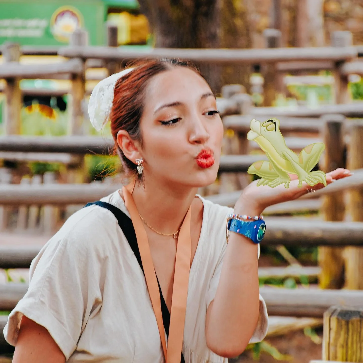 💋💋💋

(we go way back)