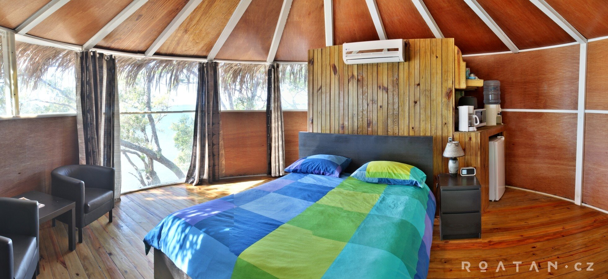 Roatan bedroom 2.jpg