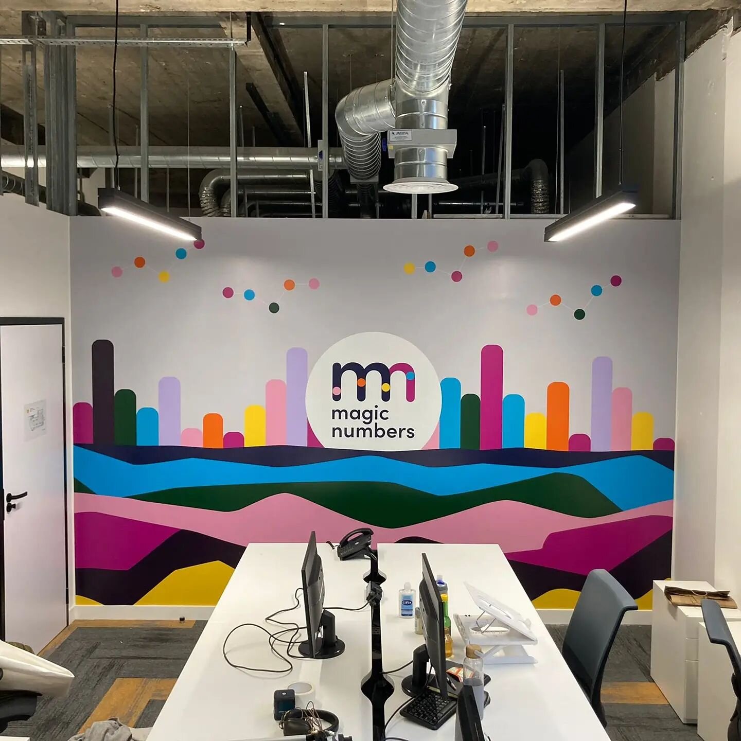 A wall wrap mural we printed and installed for Magic Numbers. Designed by the very talented Nina @andagencylondon . Pleasure working with you all. #wallwrap #graphicdesign #largeformatprinting #officedecor #vinylinstallation #wallart #london #vinyl #