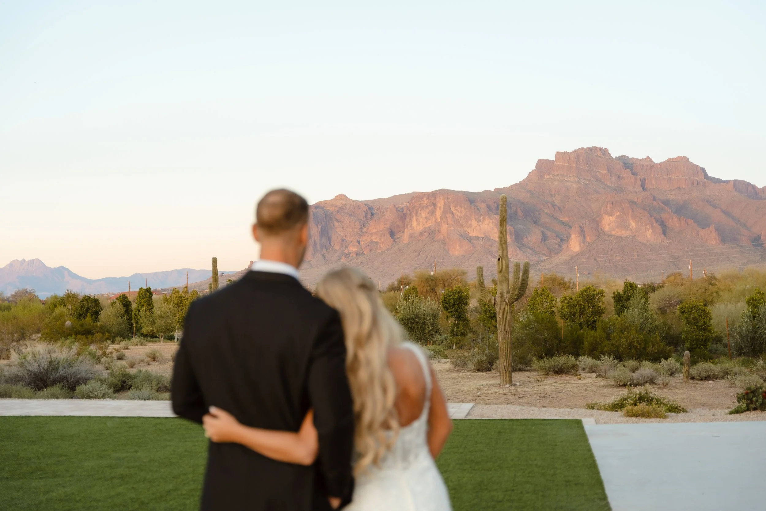 A Romantic Arizona Wedding at Desert View | Phoenix Wedding Photographer