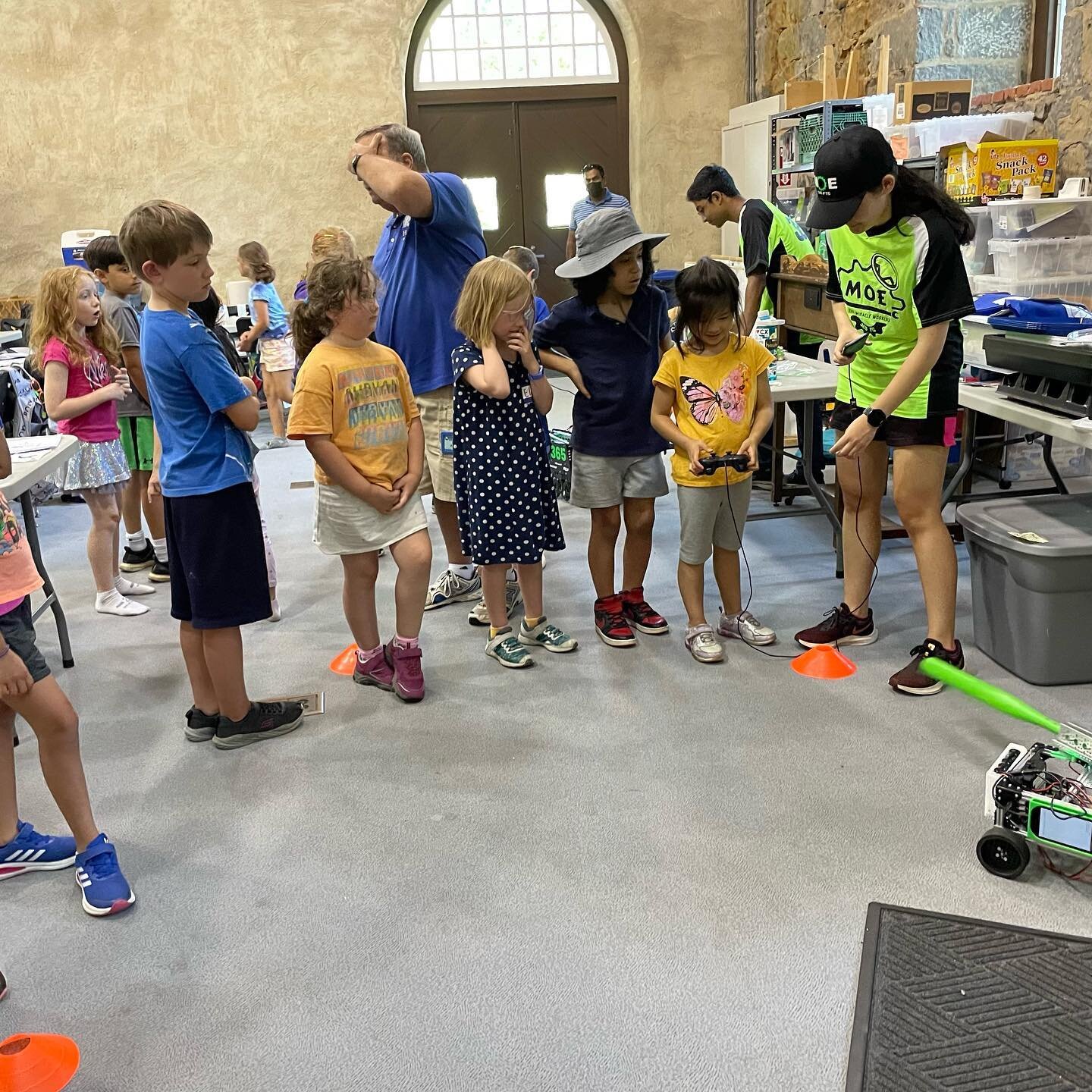 On Thursday, our team visited Hagley Musem to present to the kids attending STEM camp about robots. We brought along our Freight Frenzy robot and batter-bot for the kids to drive around smal courses. They had lots of fun and we hope to visit again ne