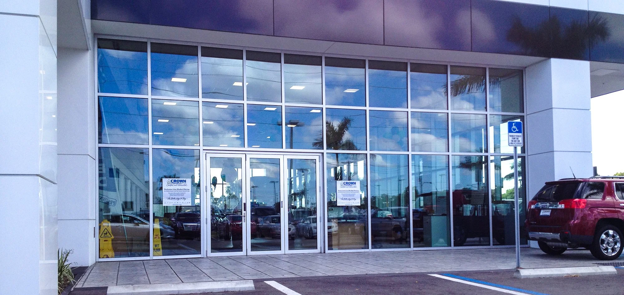 Metro Detroit Michigan Car Dealership Window Cleaning Services
