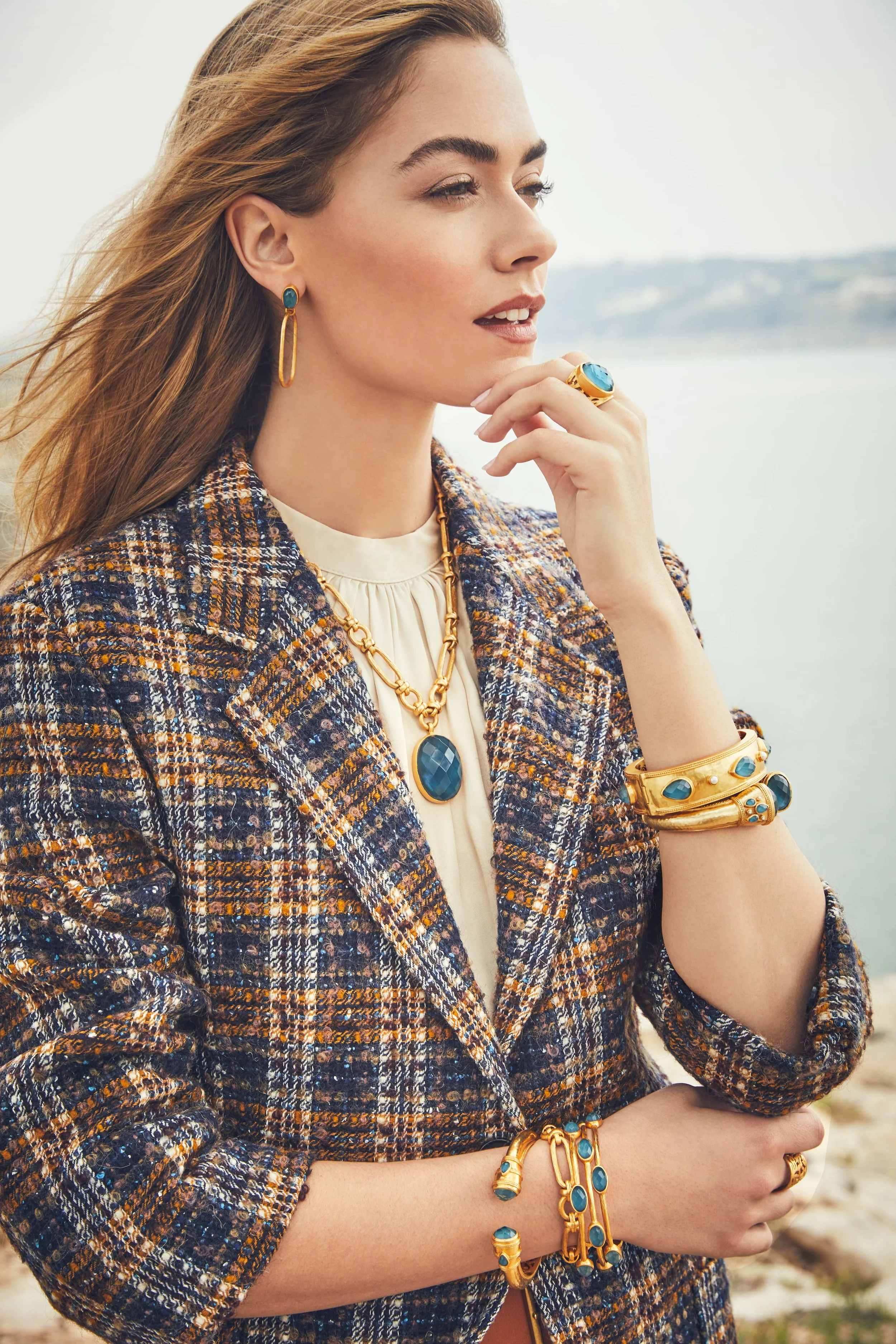 FA23_Classics_Ivy_Peacock_Model_3.jpg