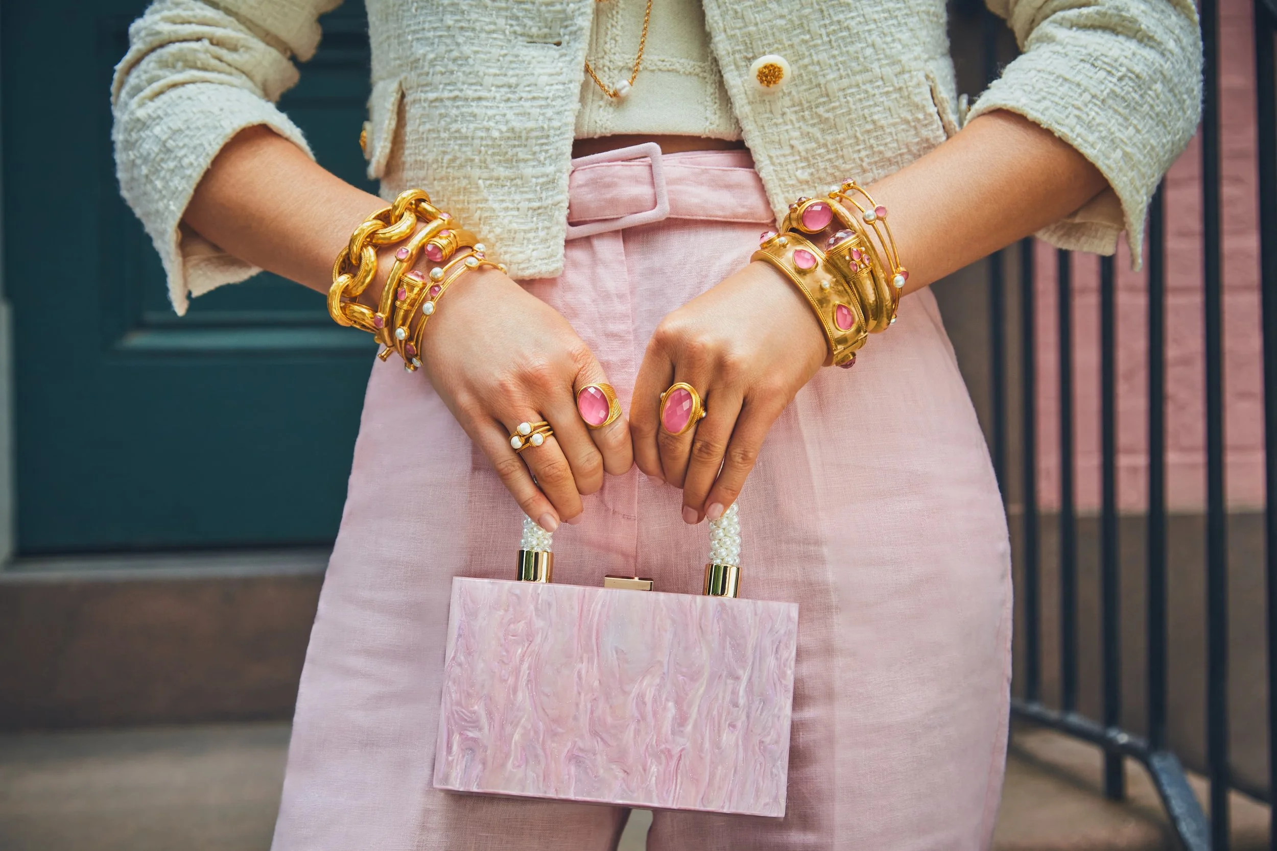SU23_Social_Peony_Pink_2_Model_9.jpg
