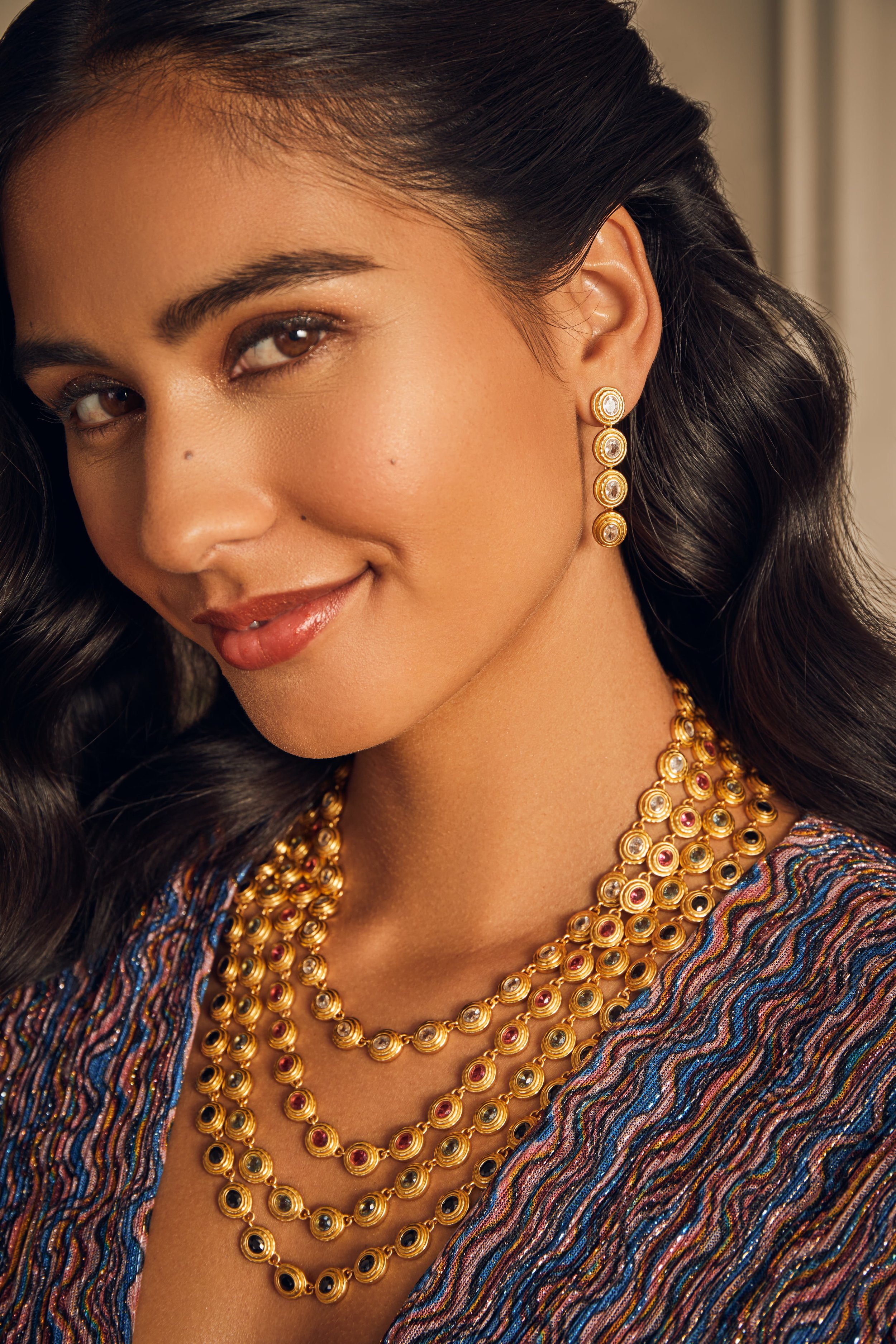 HO23_Multi_Party_Jewels_Model_3.jpg