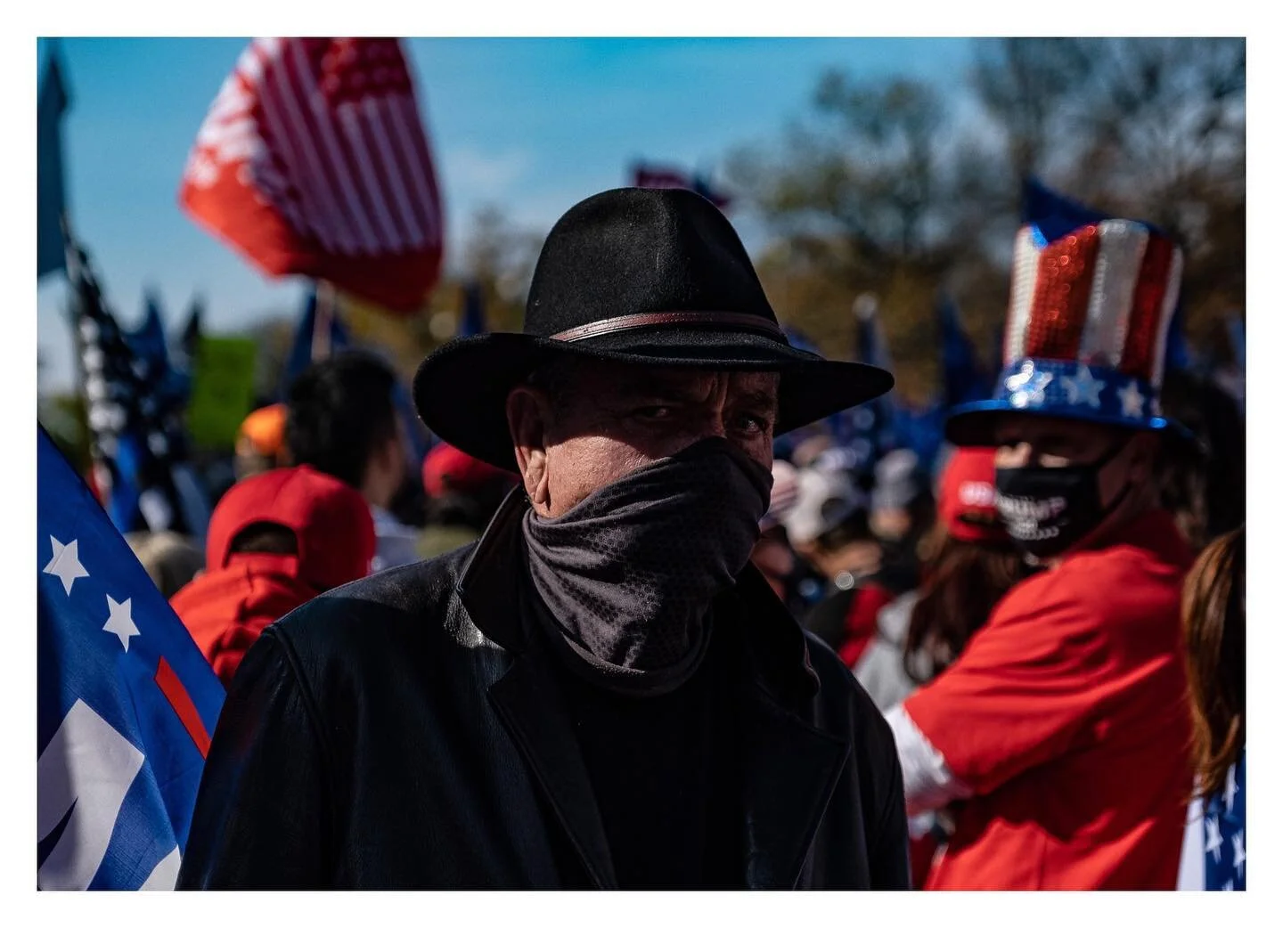 This is the final set of photos from Saturday that didn&rsquo;t make my previous posts. Some of these are from around Freedom Plaza earlier in the day and others are from the Supreme Court standoff. 
.
.
.

#photo #photography #streetphotography #pho