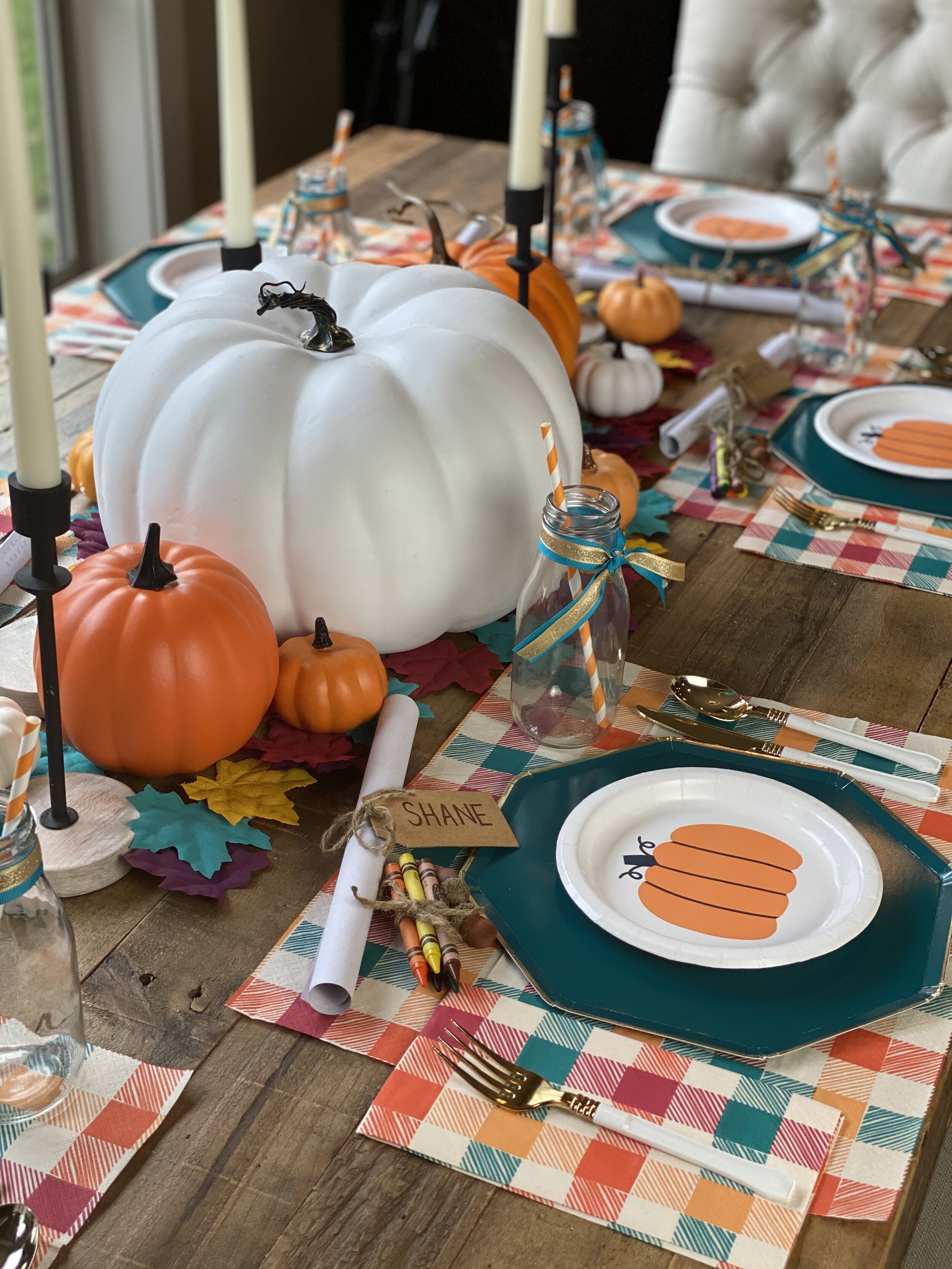 Thanksgiving table.jpeg