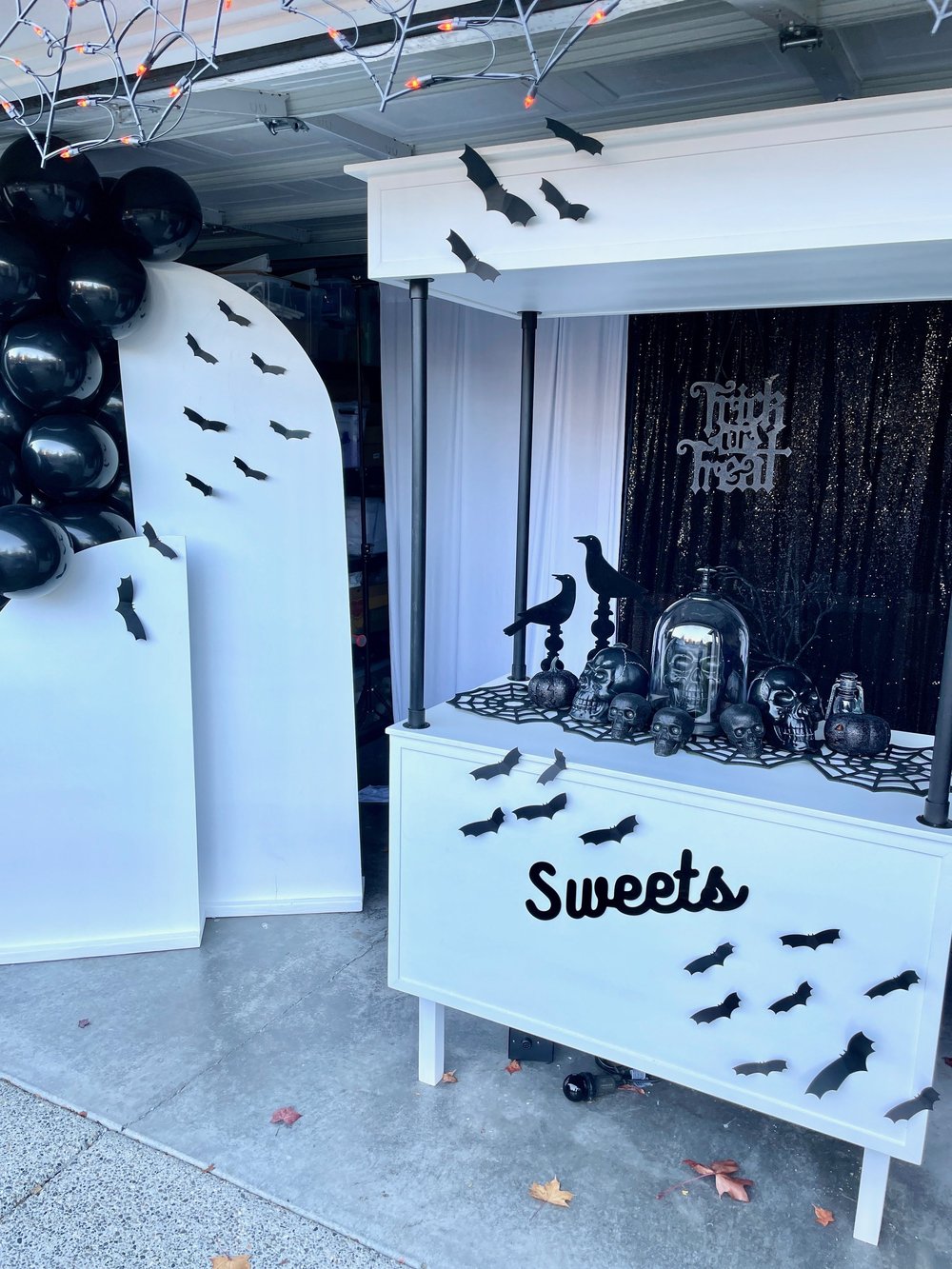 Trick or Treat Garage Set Up — Davis & Scout Celebration Co.