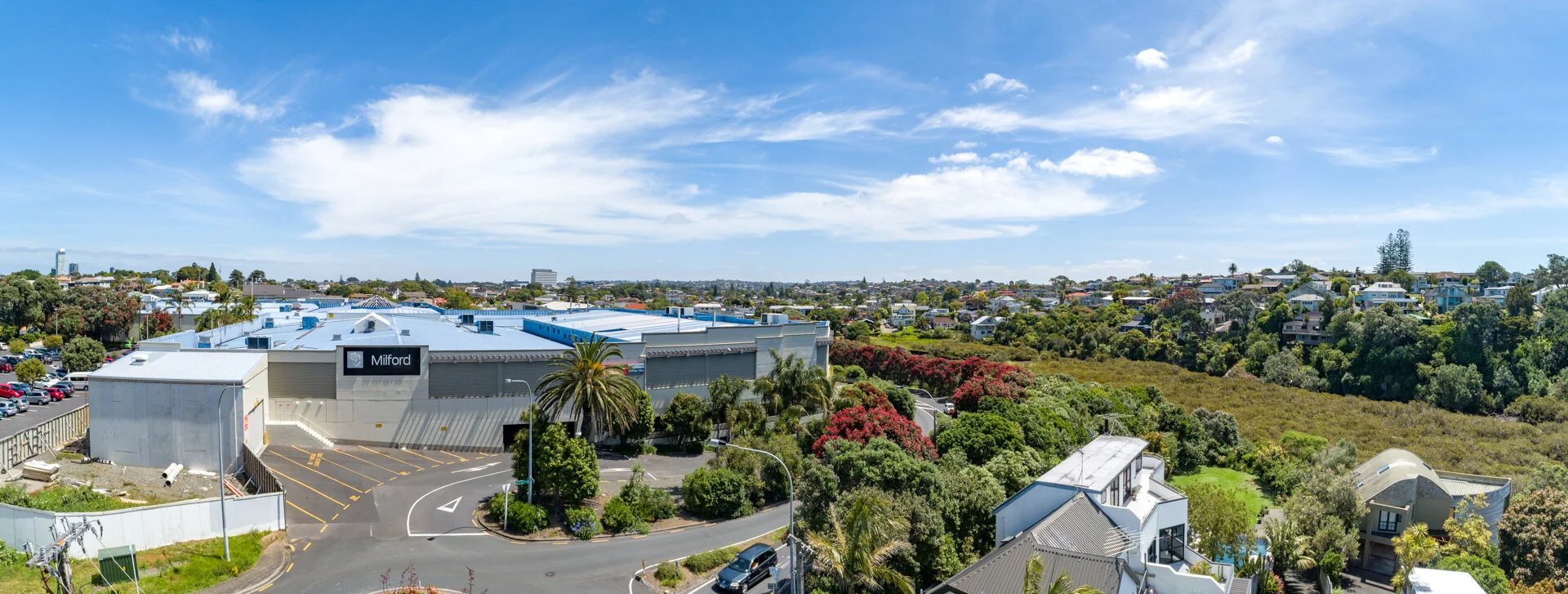 Altitude: 17m. Looking West.