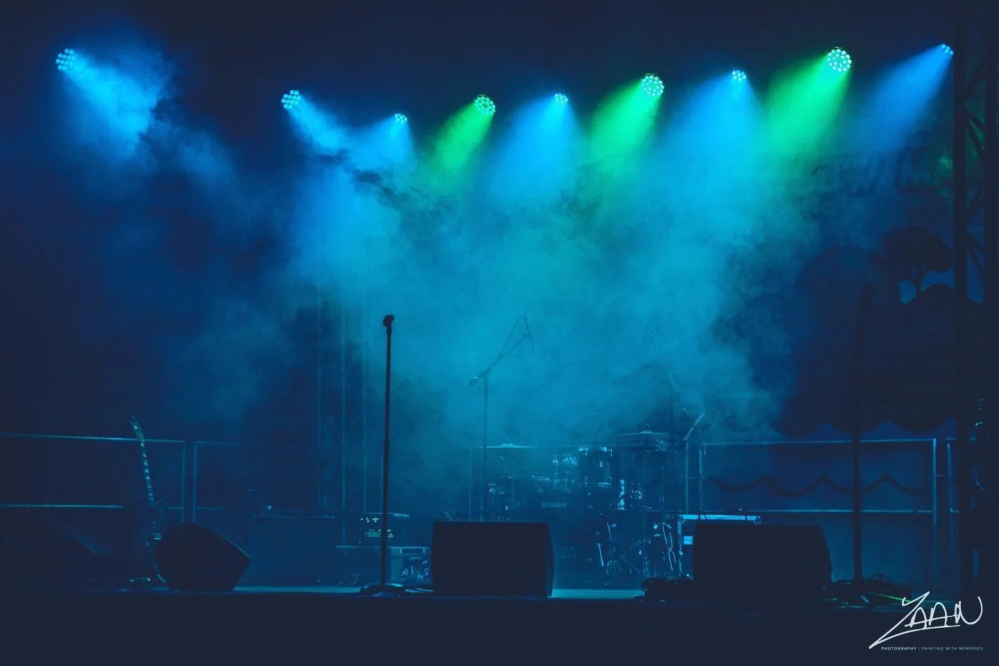 What a day, had to edit a couple of the shots taken at the Kareedouw dorp van die jaar makietie. I&rsquo;m gonna hate myself in the morning. Time for some Zzzz&rsquo;s gotta be up early for day 2! 😉📸👍

#zaan #zaandubruyn #zaandubruynphotography #k