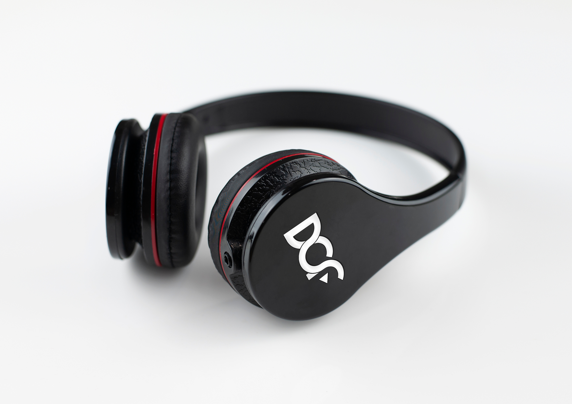 DCF Headphones.png