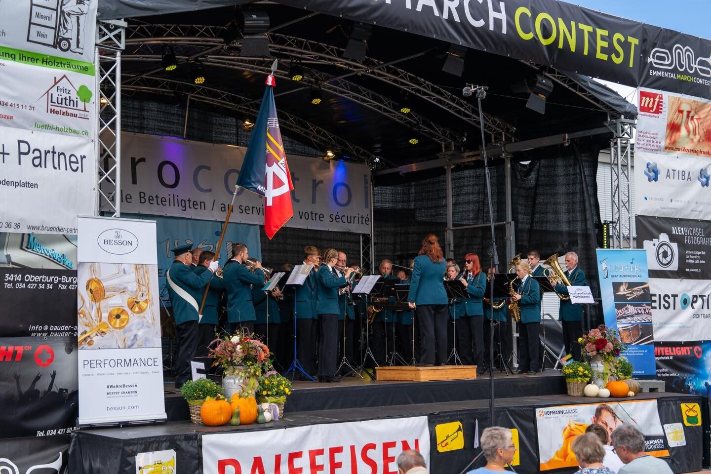 EMC - Emmental March Contest 2022

Auf dem 7. Rang in der Kategorie Wind Band B, die @musikgesellschaftmuehlethurnen 

Wir gratulieren herzlich!💚

#emmentalmarchcontest #emmental #march #contest #oberburg #bern #EmmMV 
#emmentalvalley #blasmusik #br