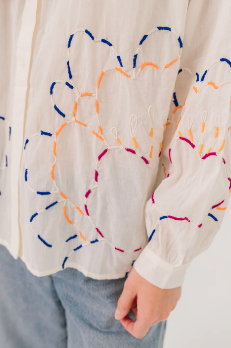 Chemise ALI Pivoine Sacrécoeur – Blouse Écru Oversize Brodée
