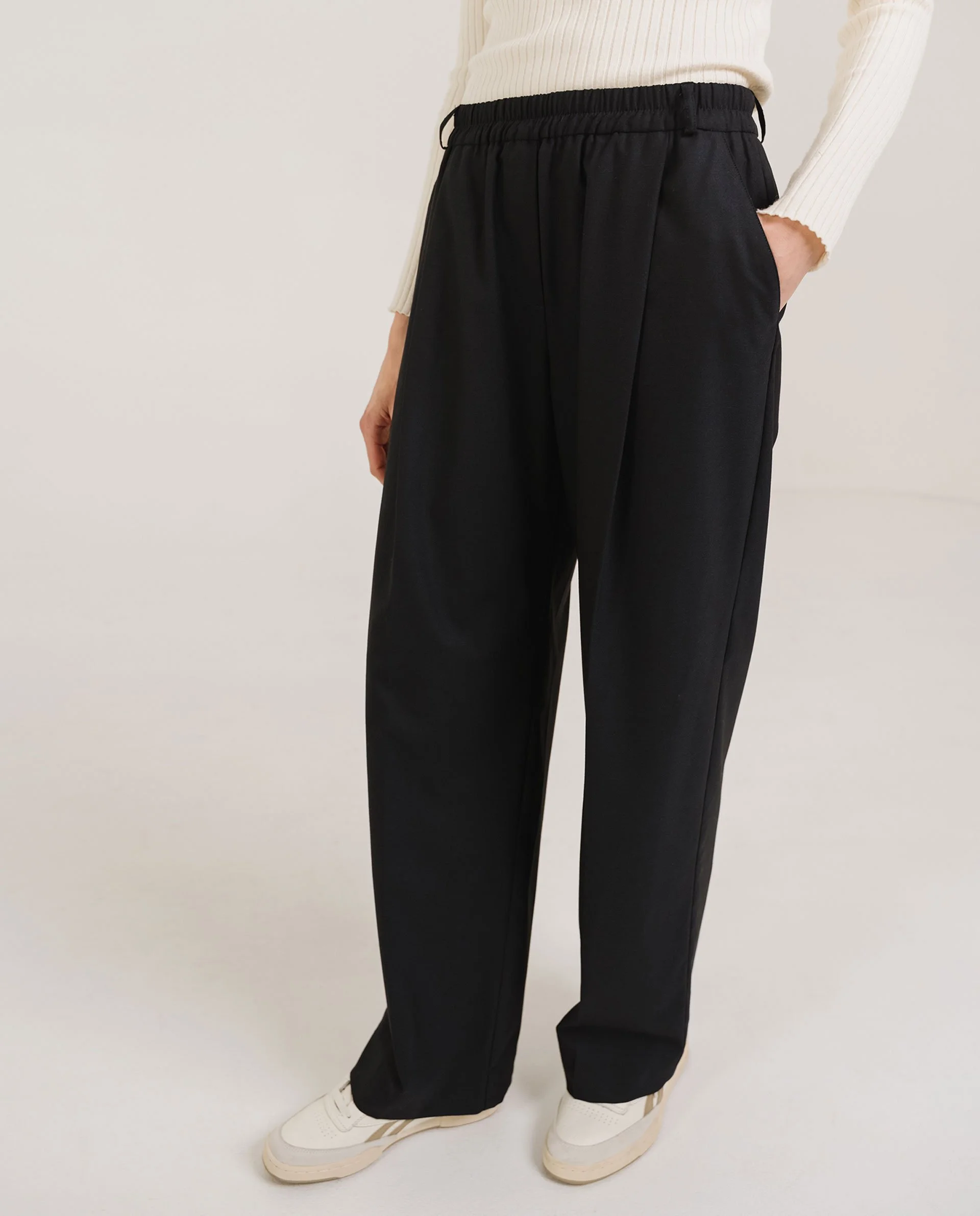CELAN-NAVY-2-2.jpg