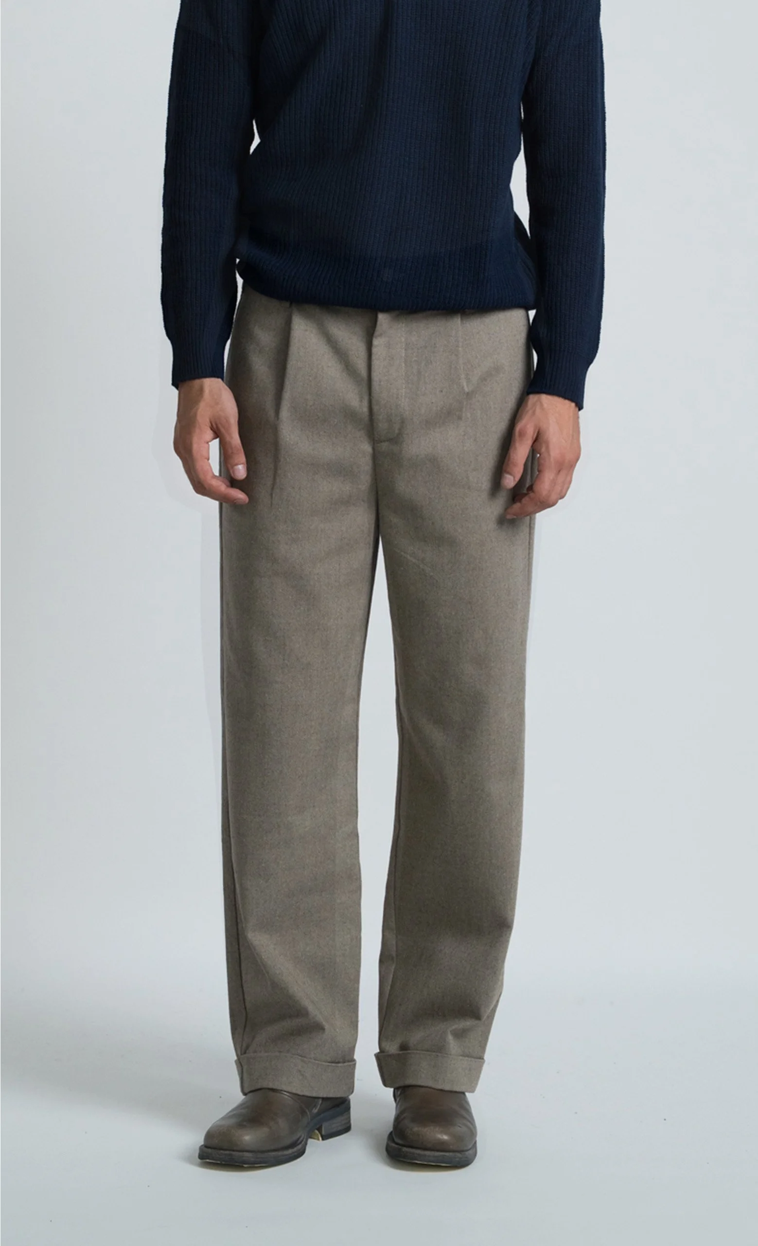 Pantalon NEW VINTAGE Wooden homme beige à coupe ample et entrejambe bas, fabriqué en Italie