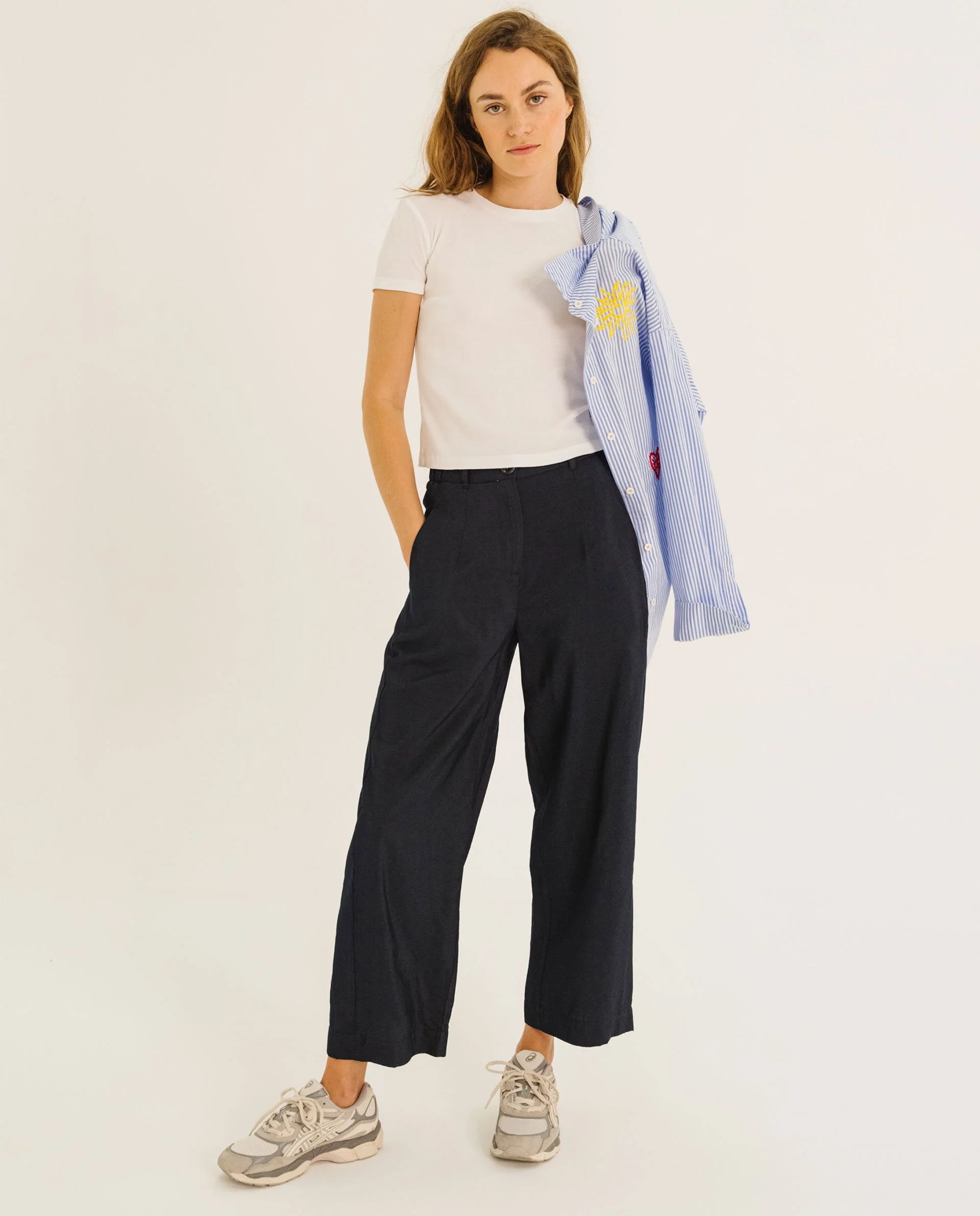Pantalon EMIR Nuit Tinsels | Pantalon Fluide Bleu Nuit Femme | Twins Concept Store Paris