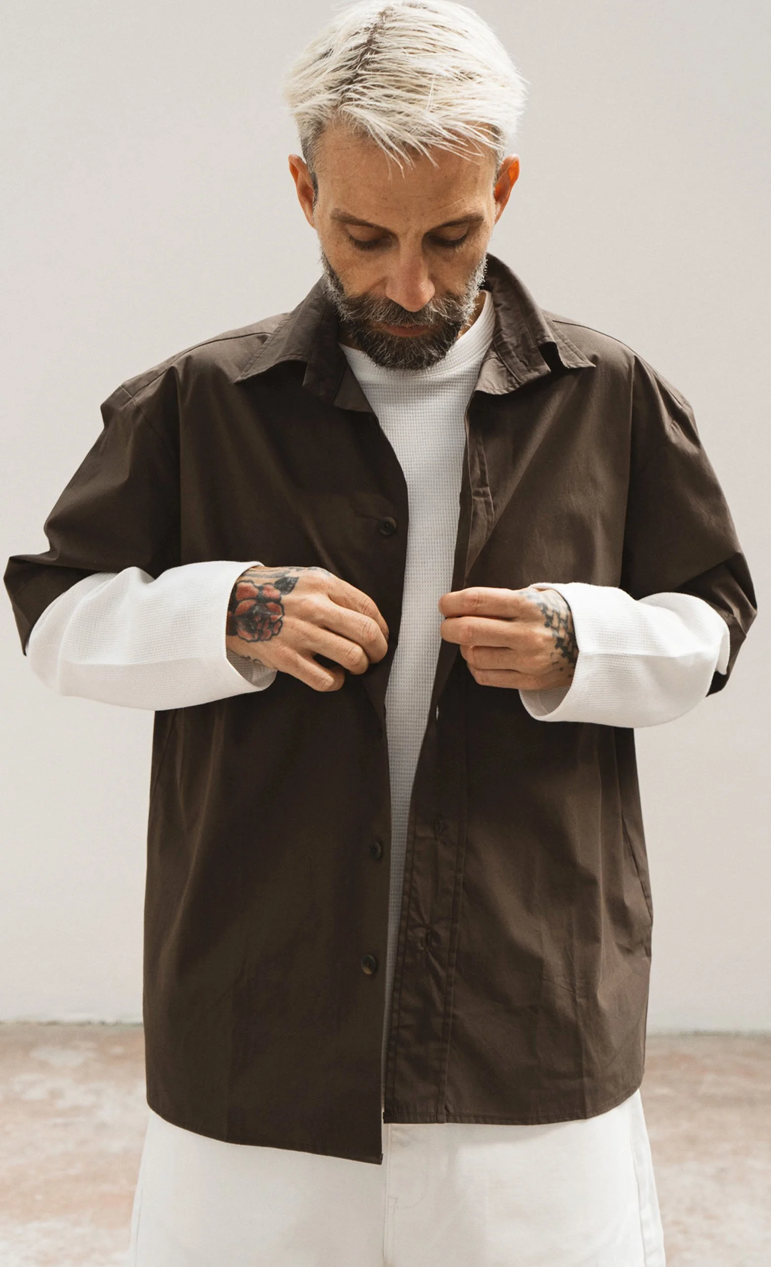 Chemise CARLOS WS marron coton bio WOODEN | Twins Concept Store