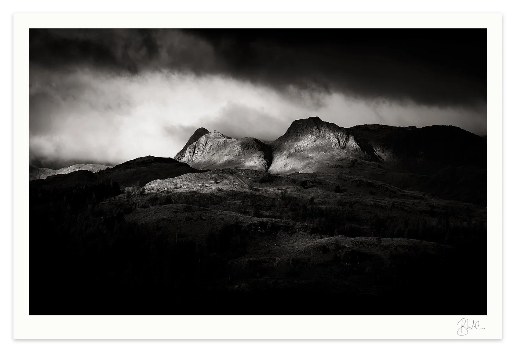 Mockup-TheDarkPikes-01.jpg