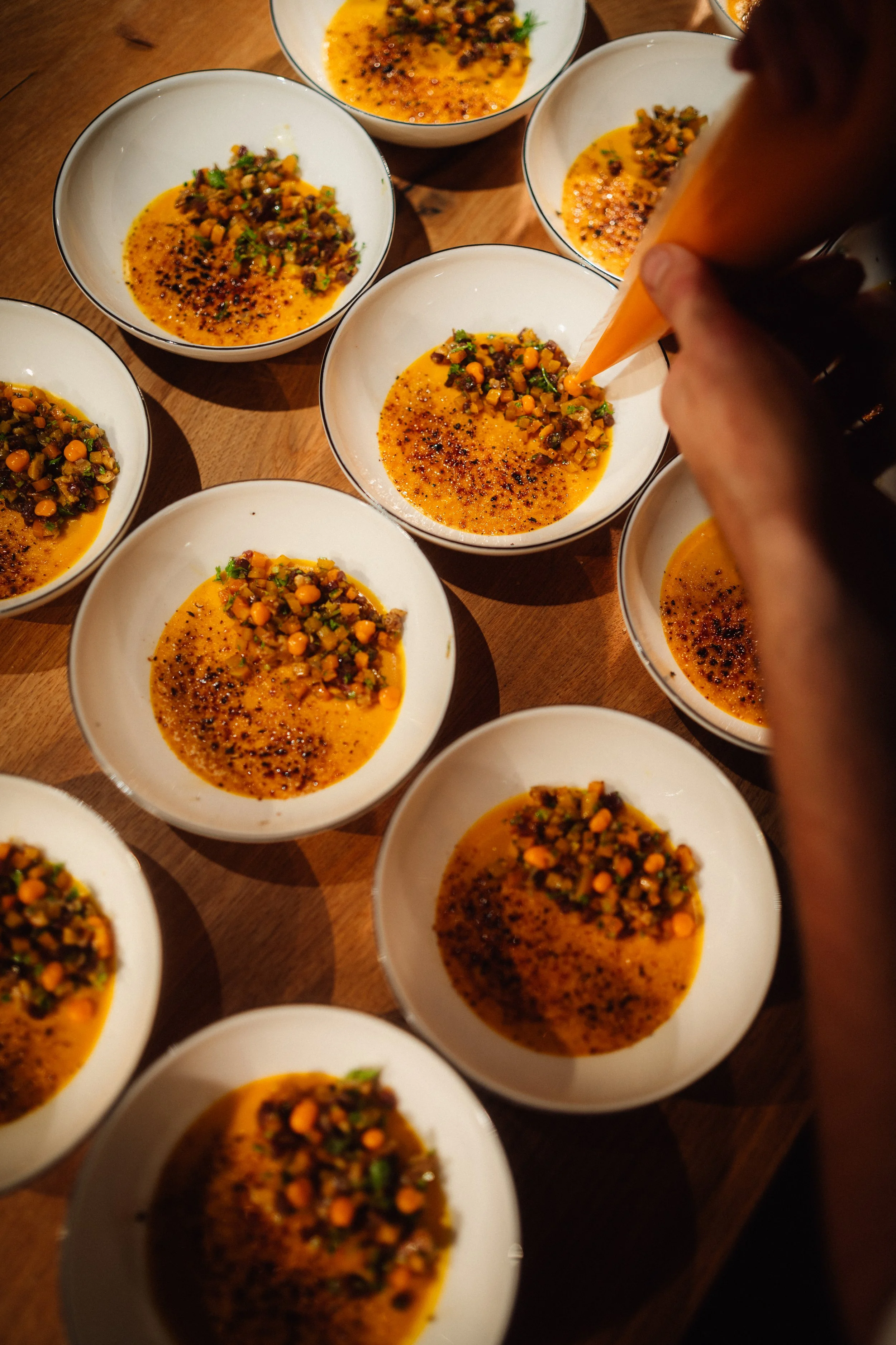 Food Brulee Anrichten .jpg