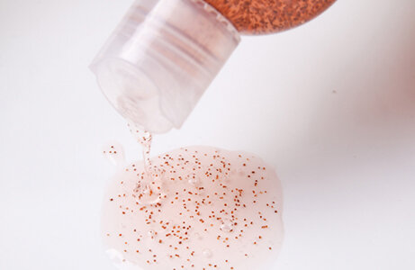 Face Scrub Altered with Microbeads