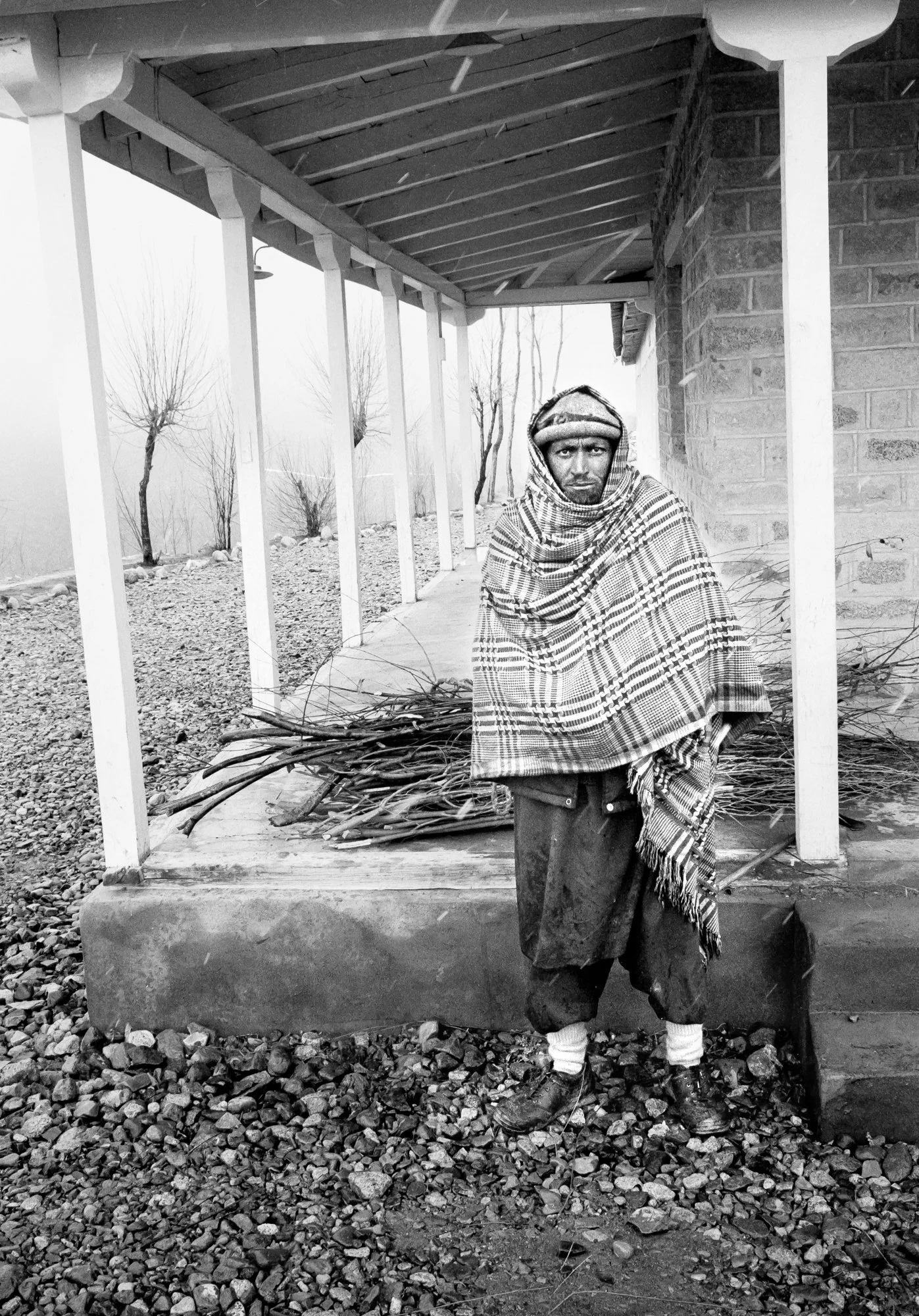 PAKISTAN MAN BY VERANDA (1).jpg