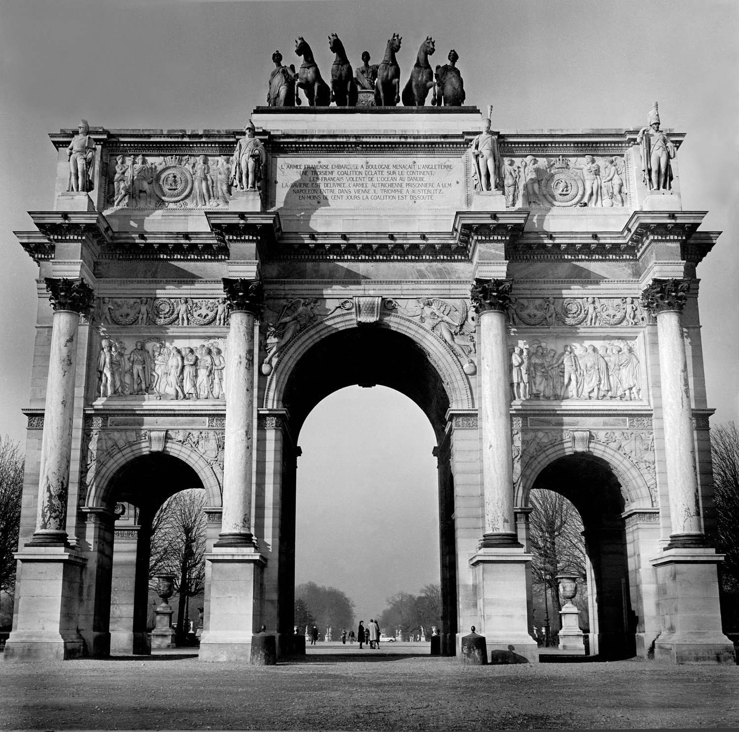 ARC+DE+TRIOMPHE+FLAT.jpeg