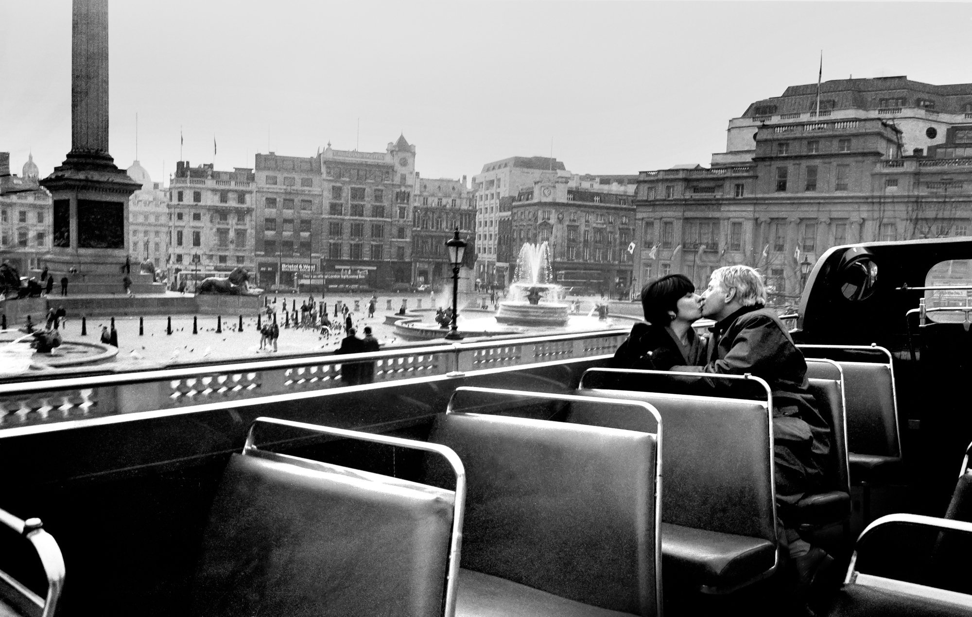 KISSING+BUS+UNCROPPED+MAIN.jpeg