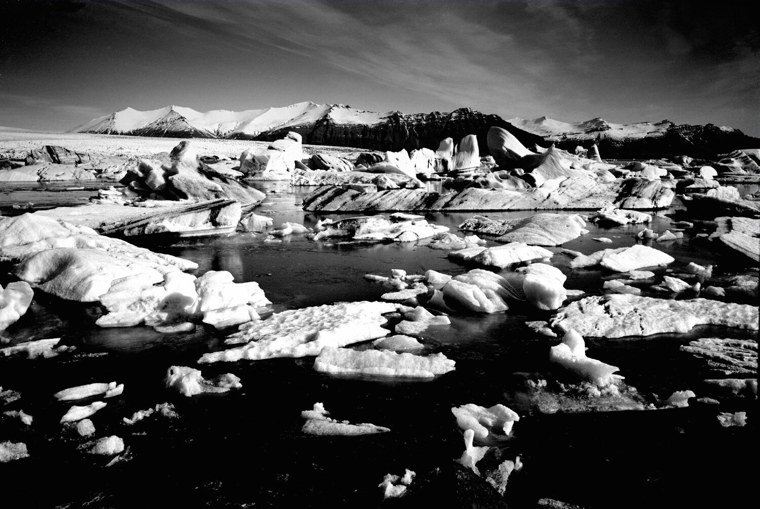 055_027_Land_Iceland+Glaciers+B-W.jpeg