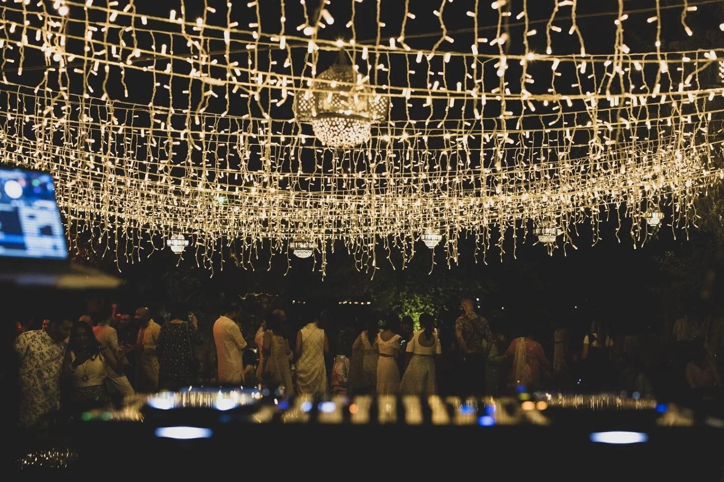 La luz es una fuente de energía para todos los seres vivos.
&bull;
En estos momentos en los que nos encontramos queremos acordarnos de todas las personas que dependen de ella para seguir respirando.
Protejámonos hoy para poder seguir respirando man