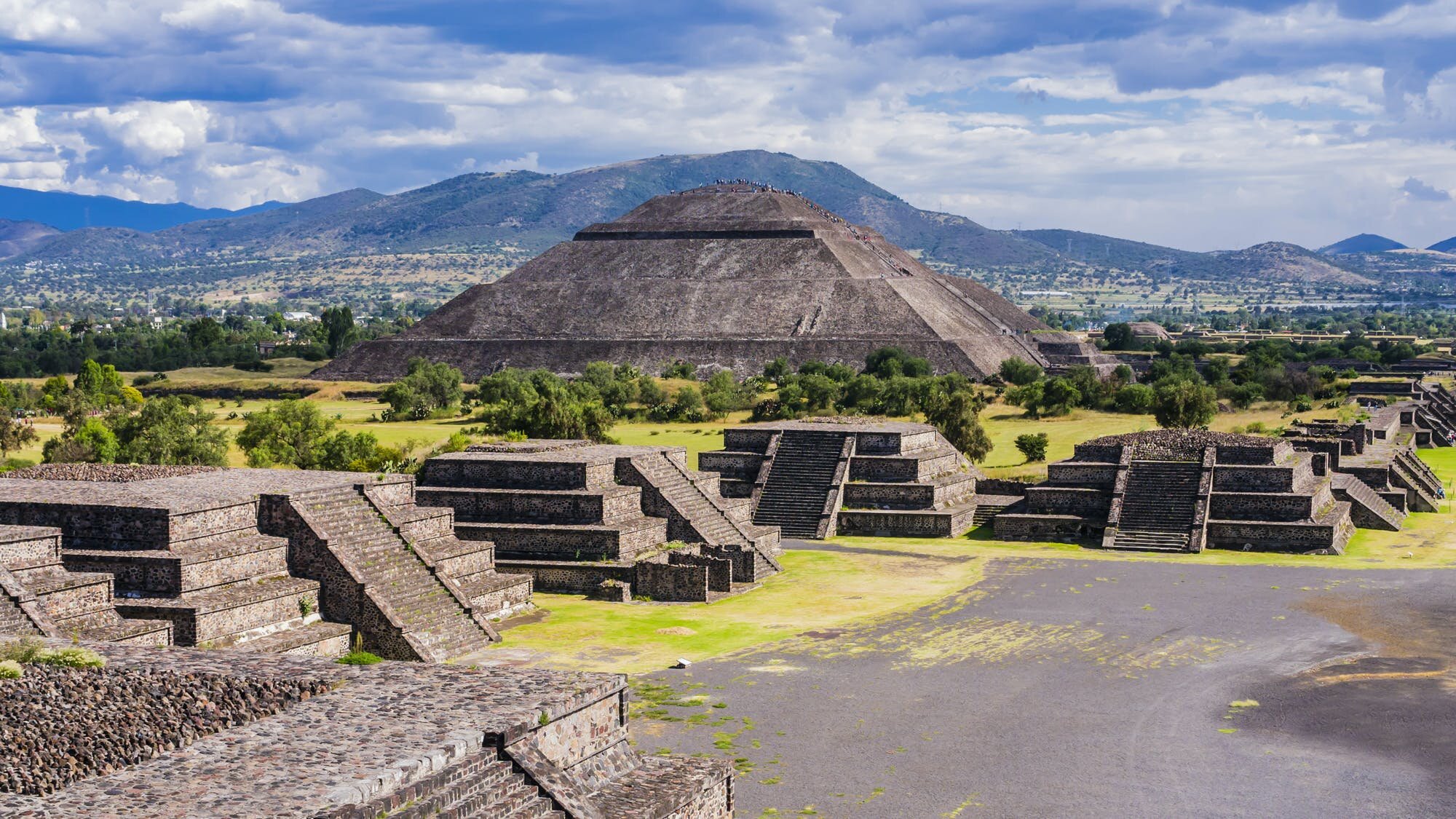 https---www.history.com-.image-MTY3Mjg3NzY3MTQ1OTE2MjI1-pyramids-in-latin-america-gettyimages-1137939493.jpg