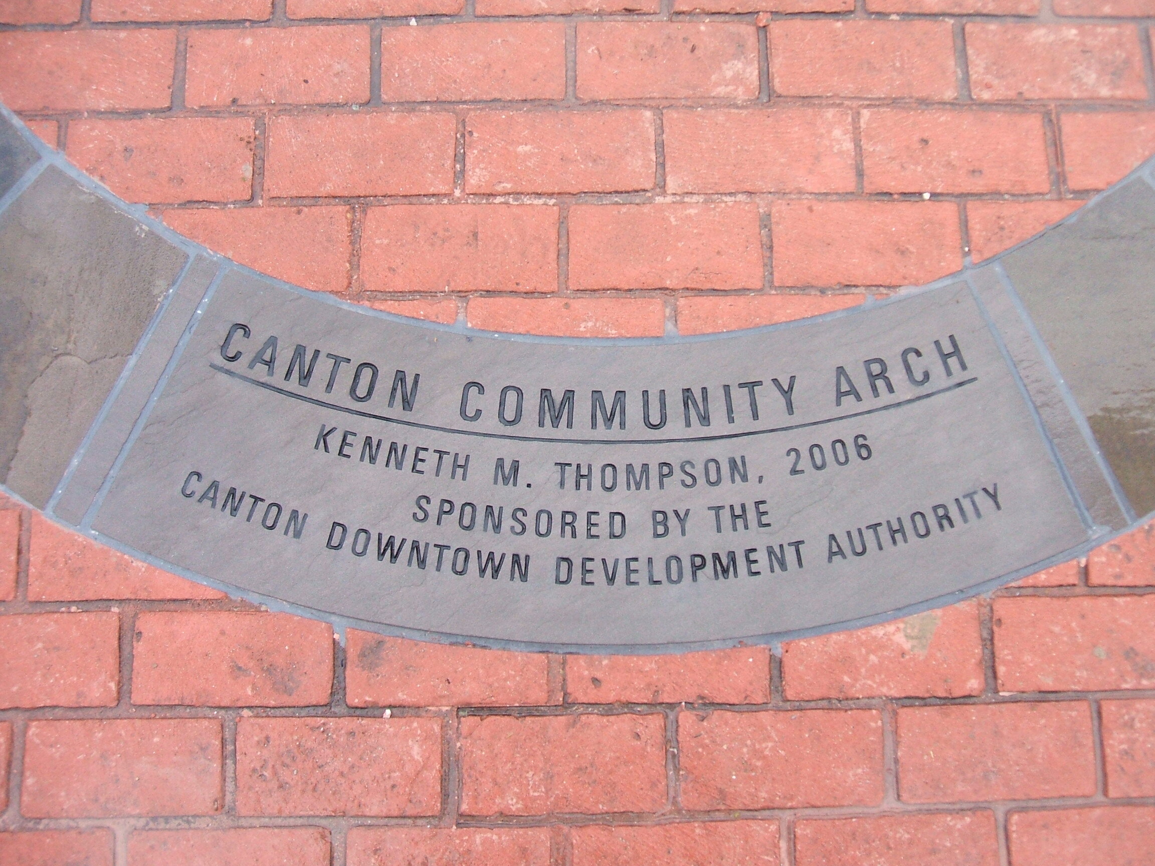 2007_0105cantonArch0007.JPG