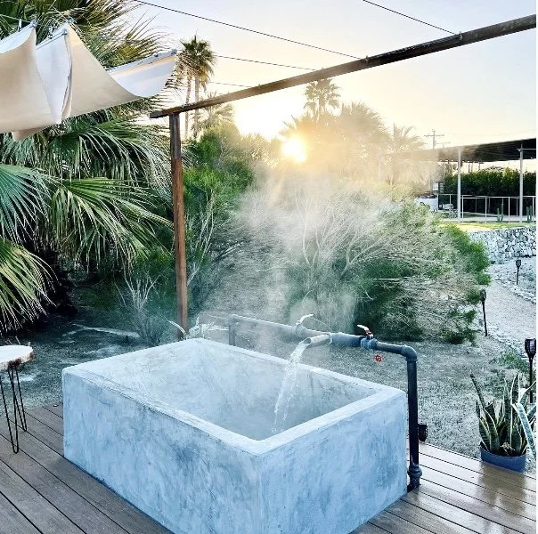 Miracle Manor's Miracle Hills hot mineral soaking tubs