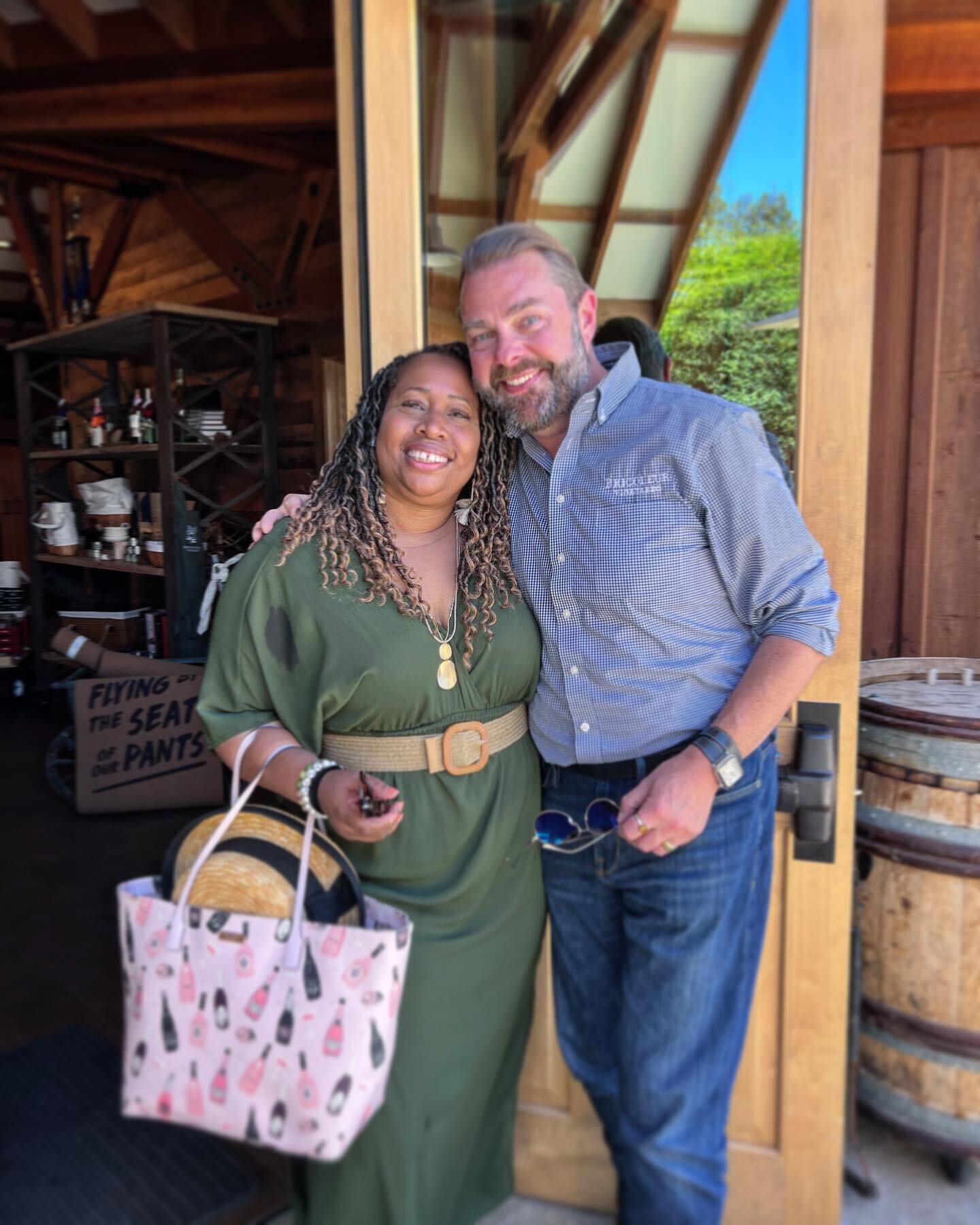 After months of emailing and phone calls, we finally got to meet in person!!!

Dr. Dahna Batts leads wine country wellbeing retreats for women. After their yoga practice this weekend, they decided to come to @bricoleurvineyards for some delicious win