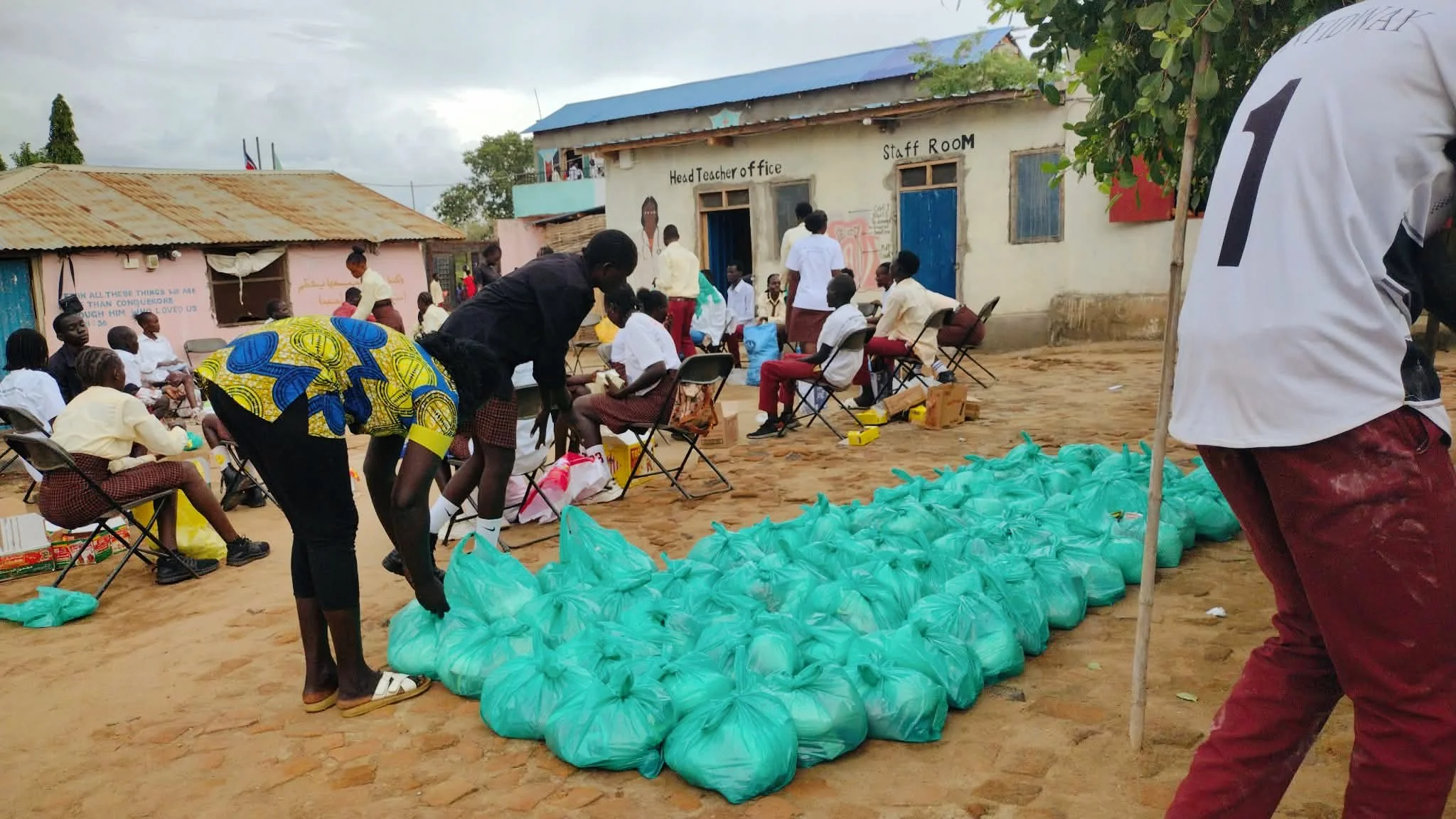 Food relief delivered to refugees near Juba