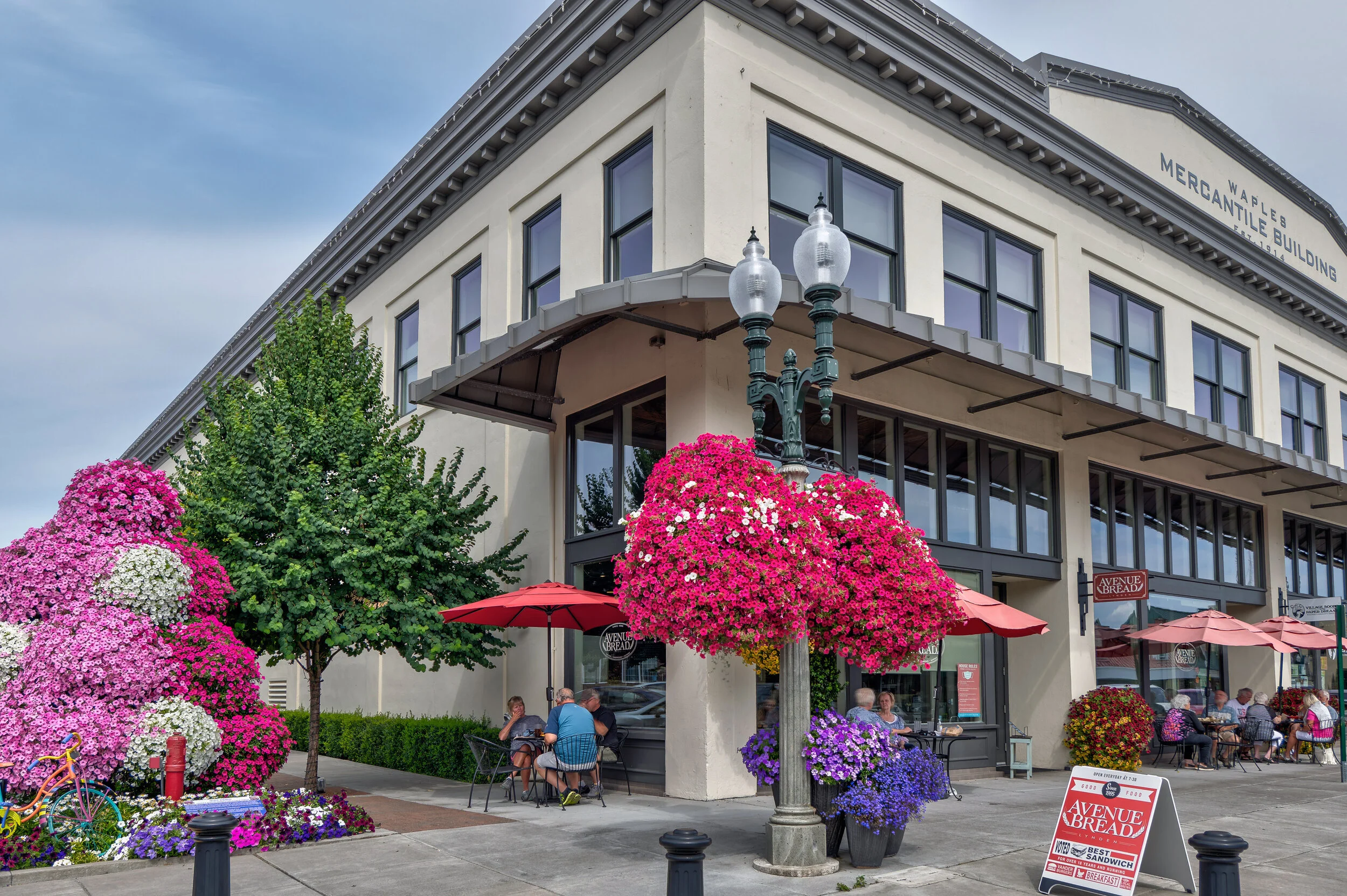Shop & Dine — The Inn at Lynden Official Site