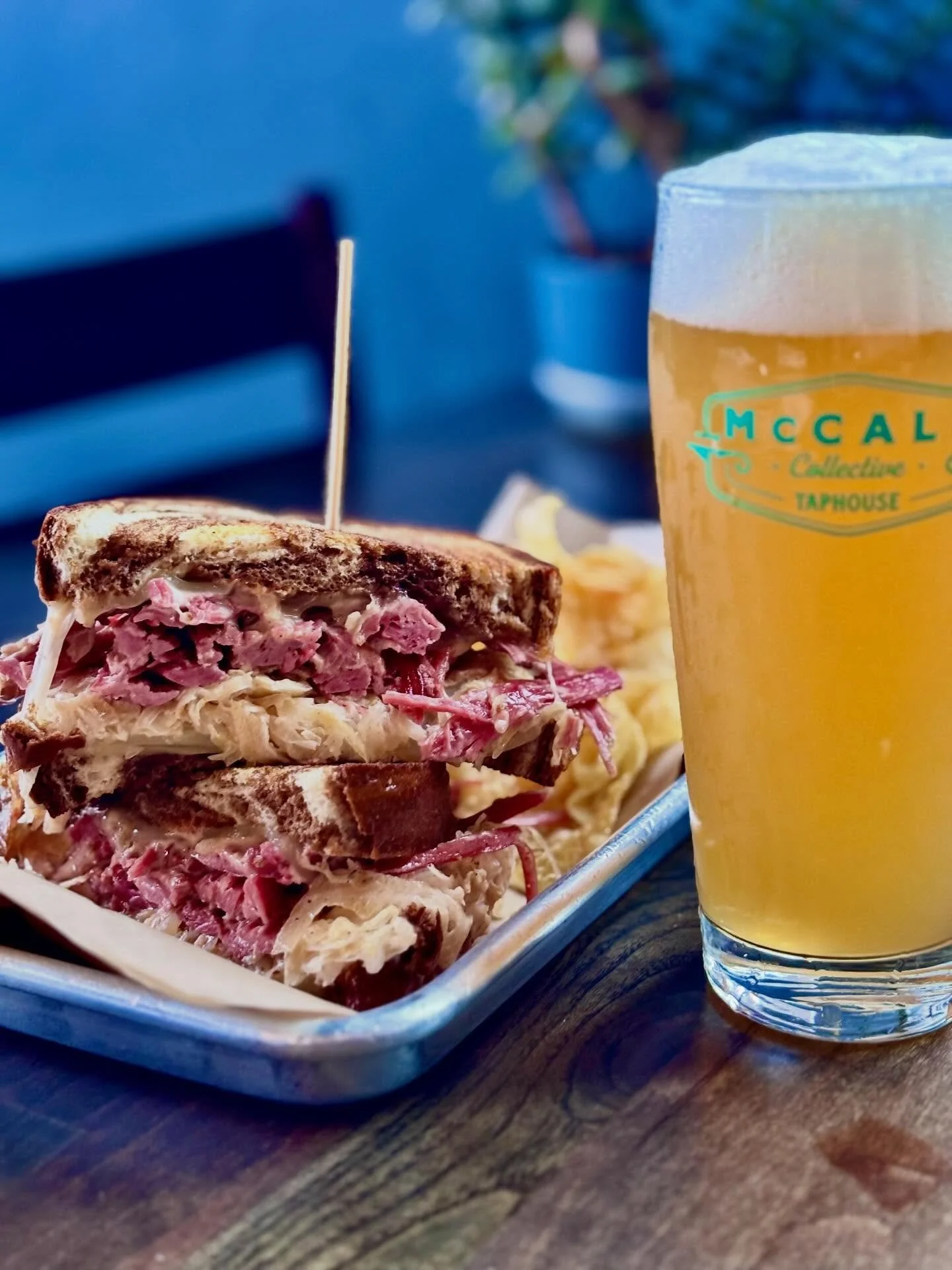 NEW FOOD specials LIVE at the Taphouse!!

Corned Beef Sammy - Corned beef, saukraut, 1,000 island, Swiss cheese on rye 

Cheese Curds - battered, fried cheddar with mikes hot honey dip on the side 

Salad - Arugula, roasted sweet potato, feta, toaste