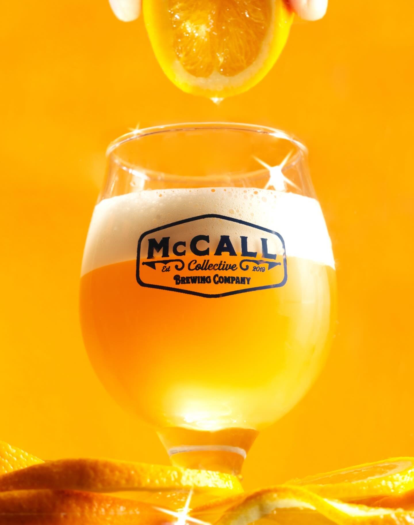 Orange Sun - Orange Wheat 
5.5% ABV

Sunshine in a glass - Witbier brewed with Munich malt and copious amounts of wheat, with added coriander and orange peel

Available NOW in 4pks to-go BOTH locations 

☀️ ☀️ ☀️ ☀️ ☀️ ☀️