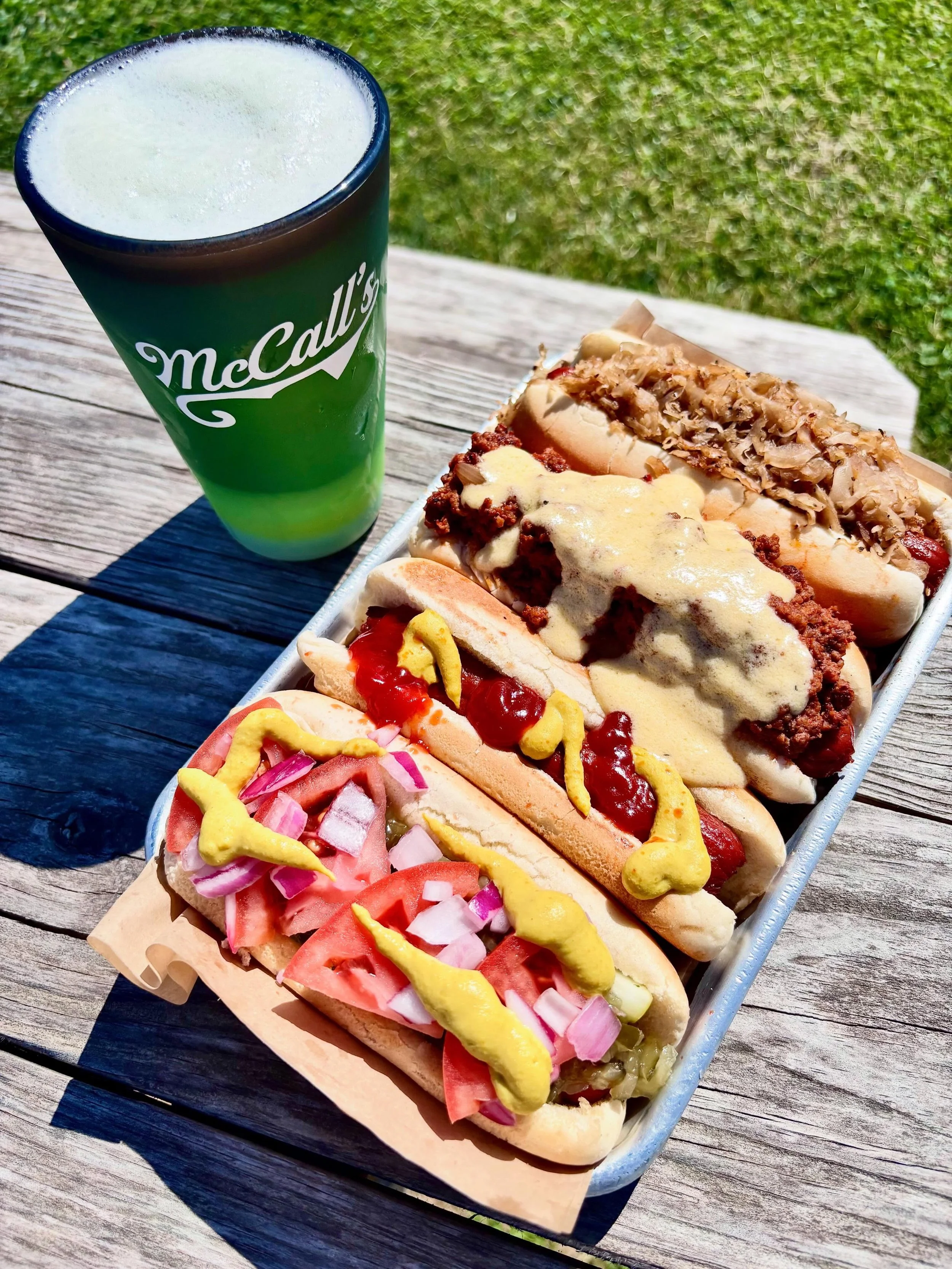 To celebrate 4 YEARS of the Taphouse this weekend, we couldn&rsquo;t think of a better way than with&hellip;
HOT DOG FLIGHTS.
Yup! That&rsquo;s right. 4 hot dogs for our 4 year anniversary. 
Get a flight! Starting tomorrow and available while supplie