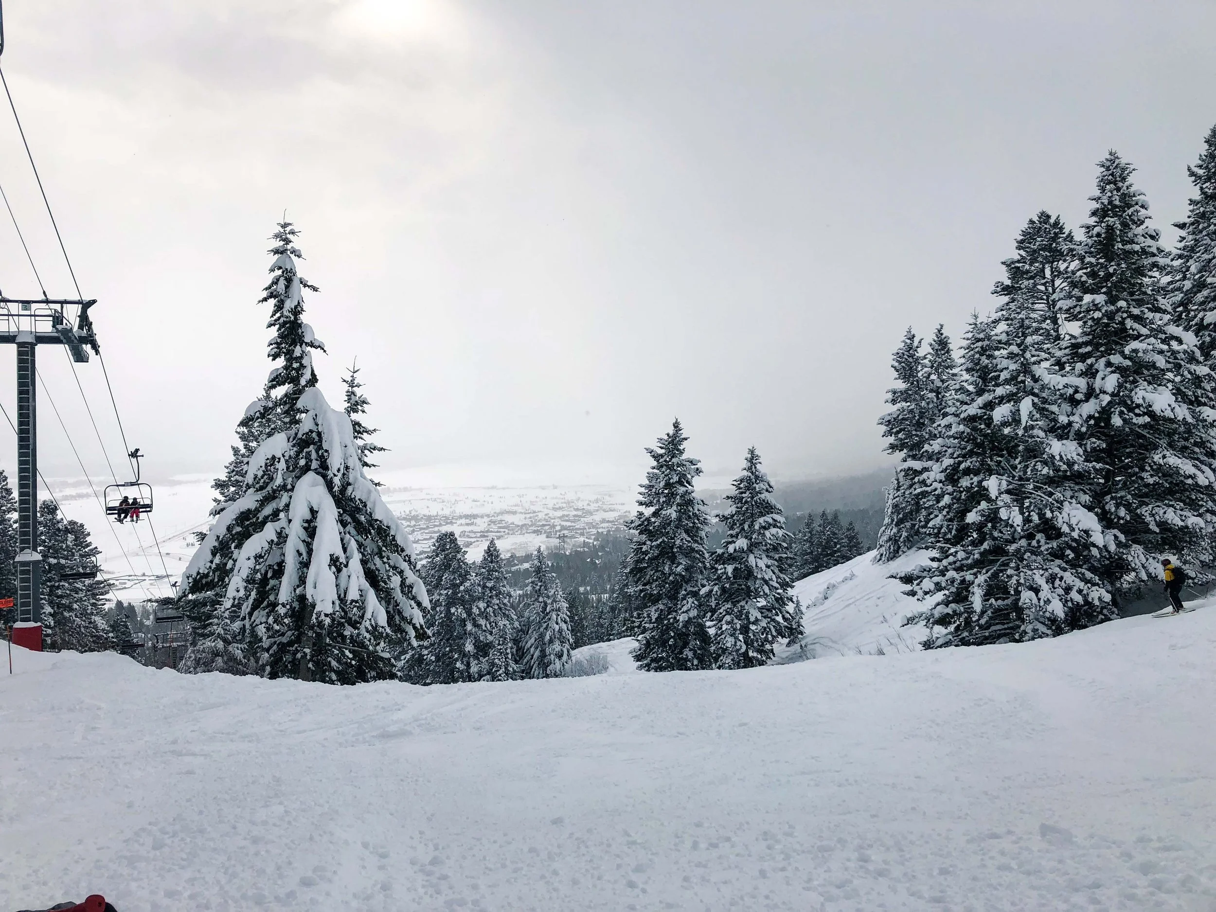 skiing off the gondola at jackson hole mountain resort