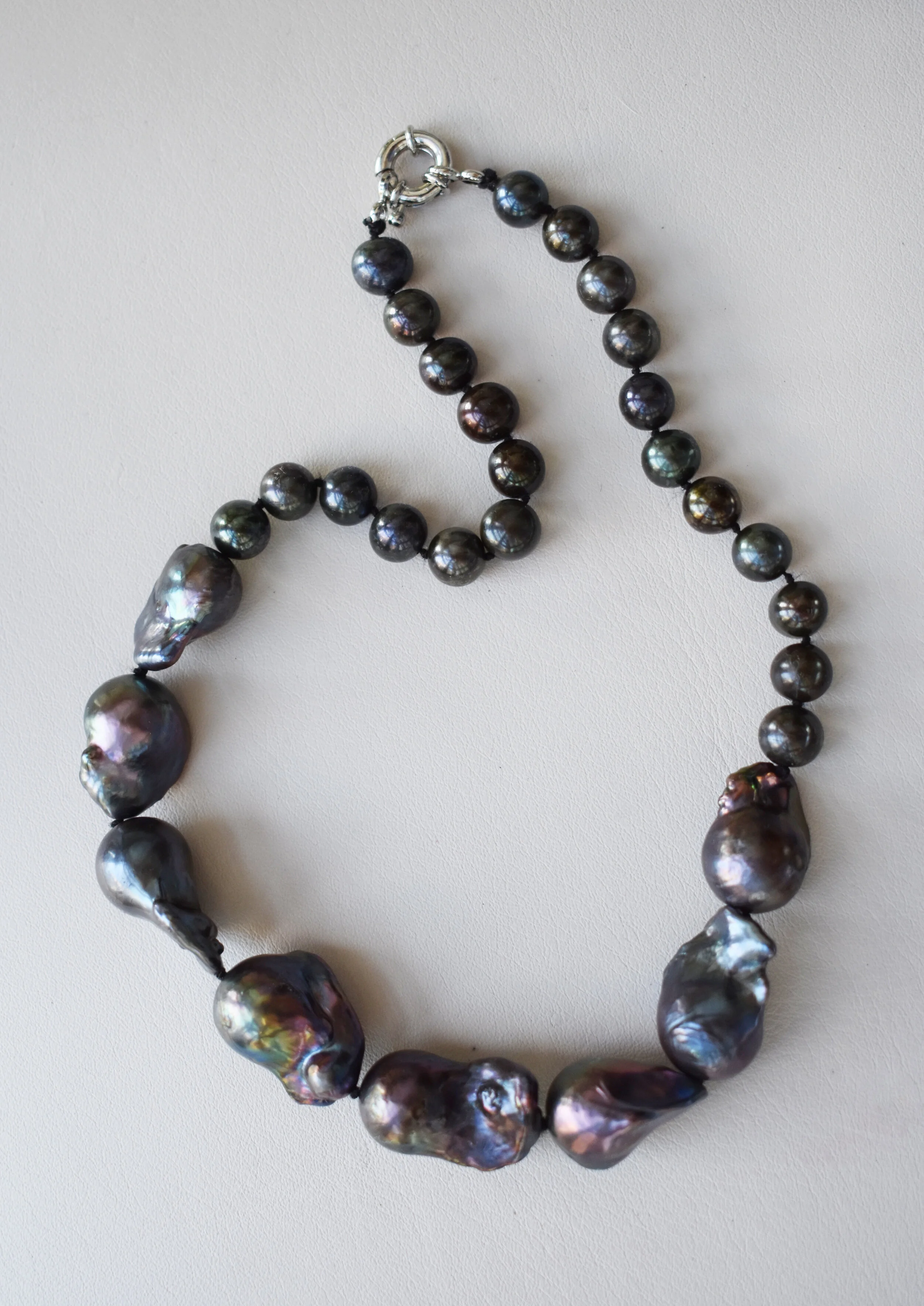 perle noire collar4.JPG