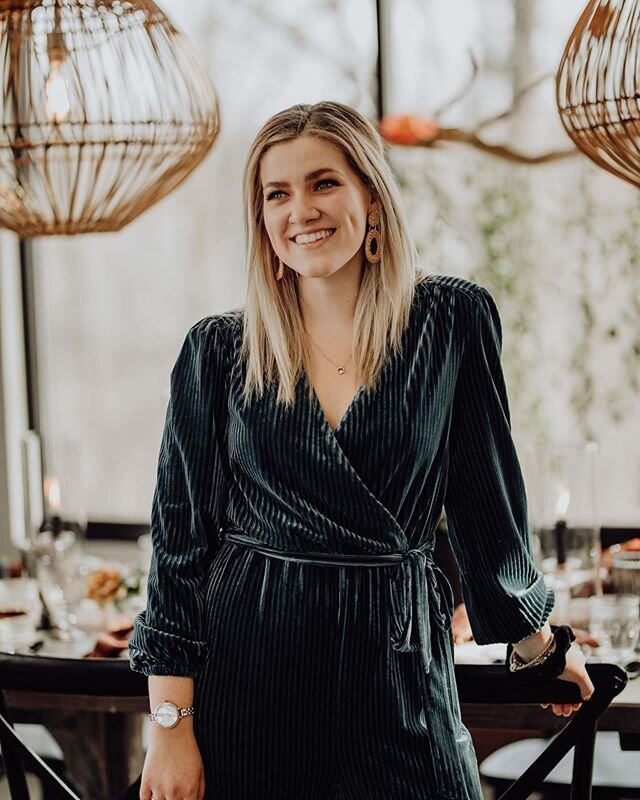 A little intro never hurt anyone... My name is Cara Maas and I am the founder and owner of 7th on Lincoln!

First off, a few things to know about me:

1. I am a SUCKER for a craft cocktail.
2. I am an enneagram 7. The hint is in the business name and